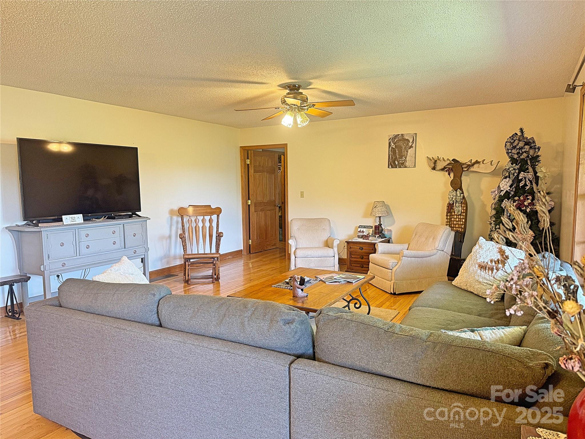 1586 Arbuckle Road