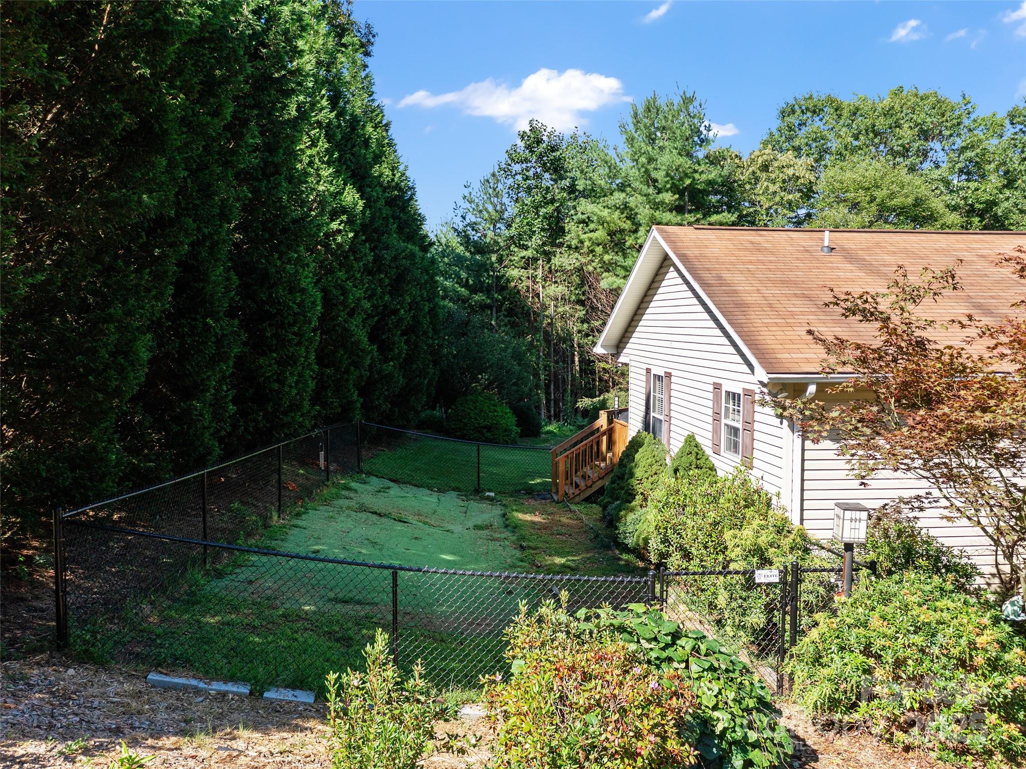 282 Sourwood Drive
