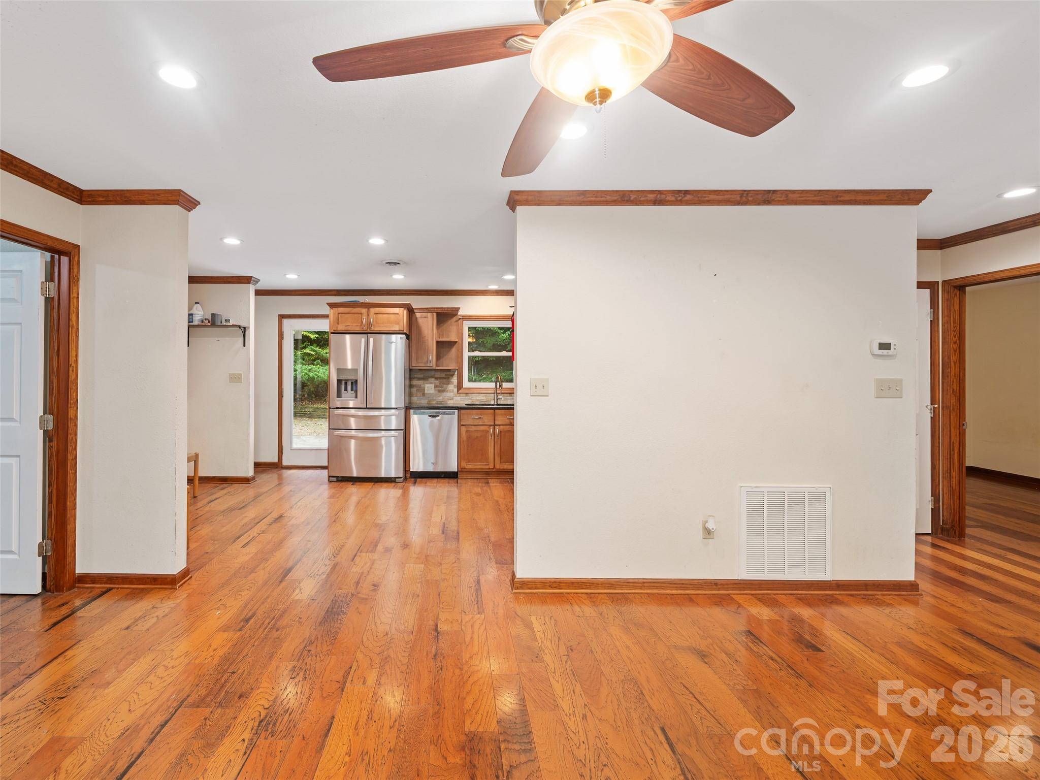 158 Dover Lane