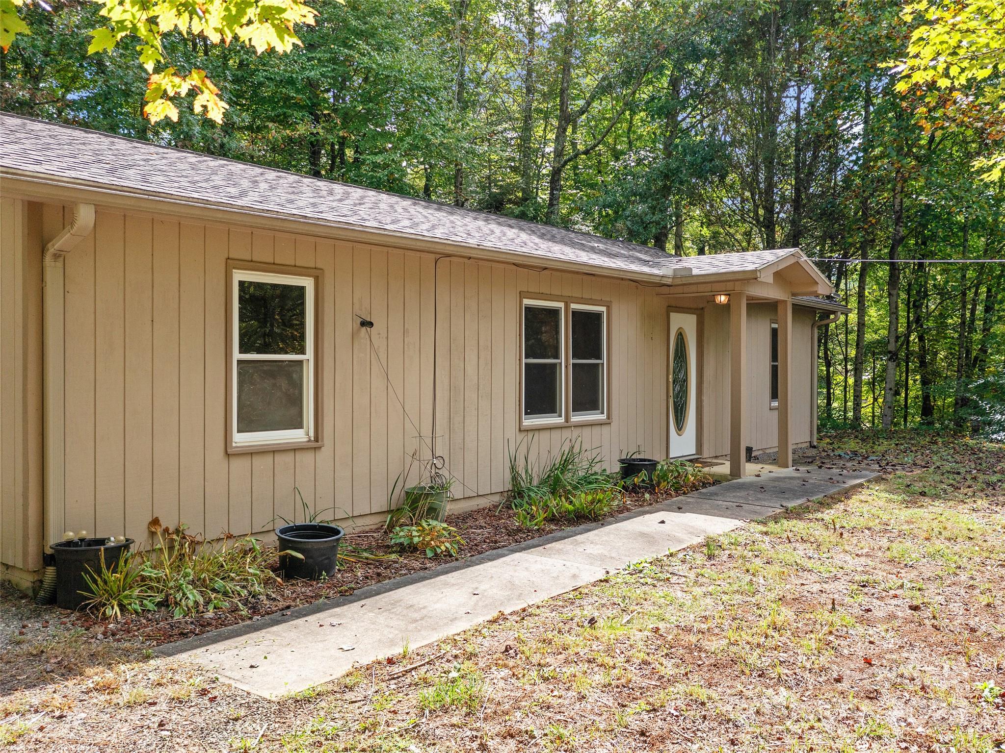 158 Dover Lane