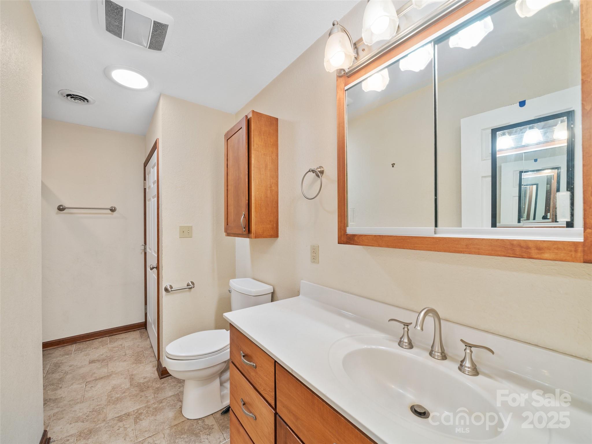 158 Dover Lane