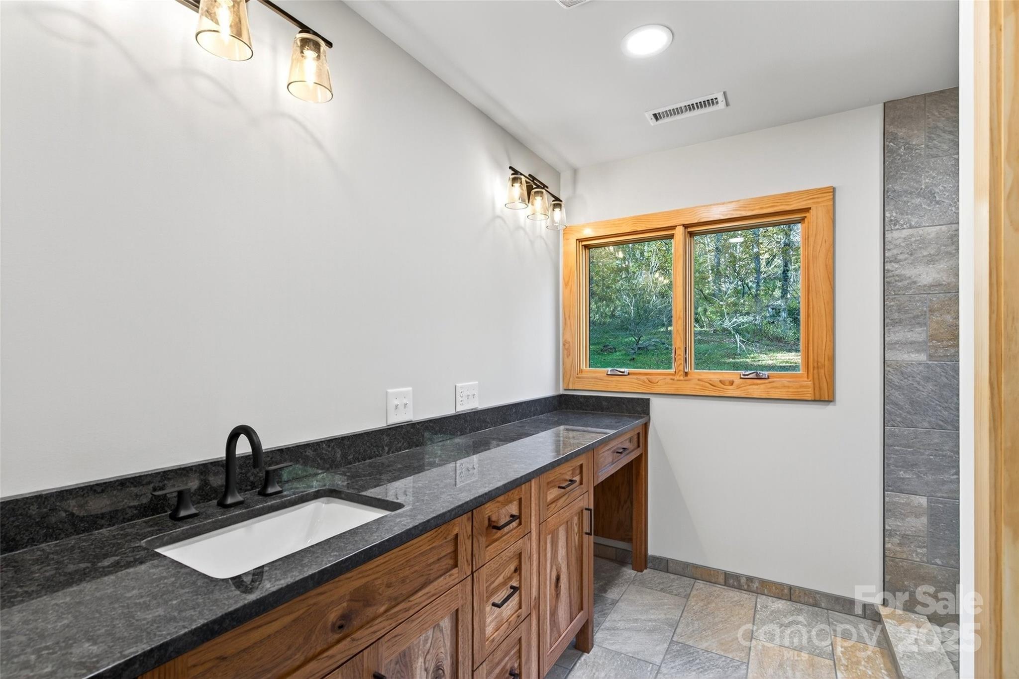 575 Croft Way