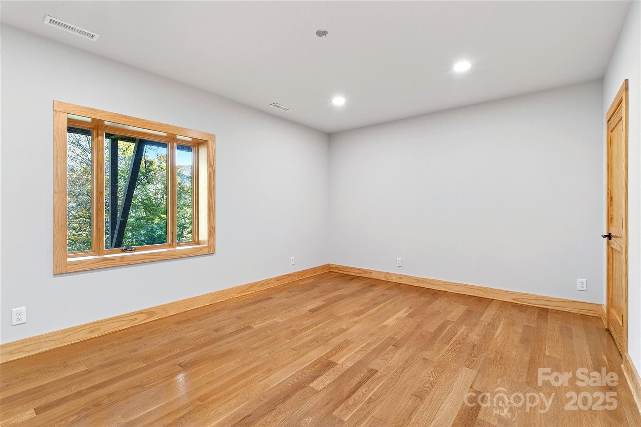 575 Croft Way