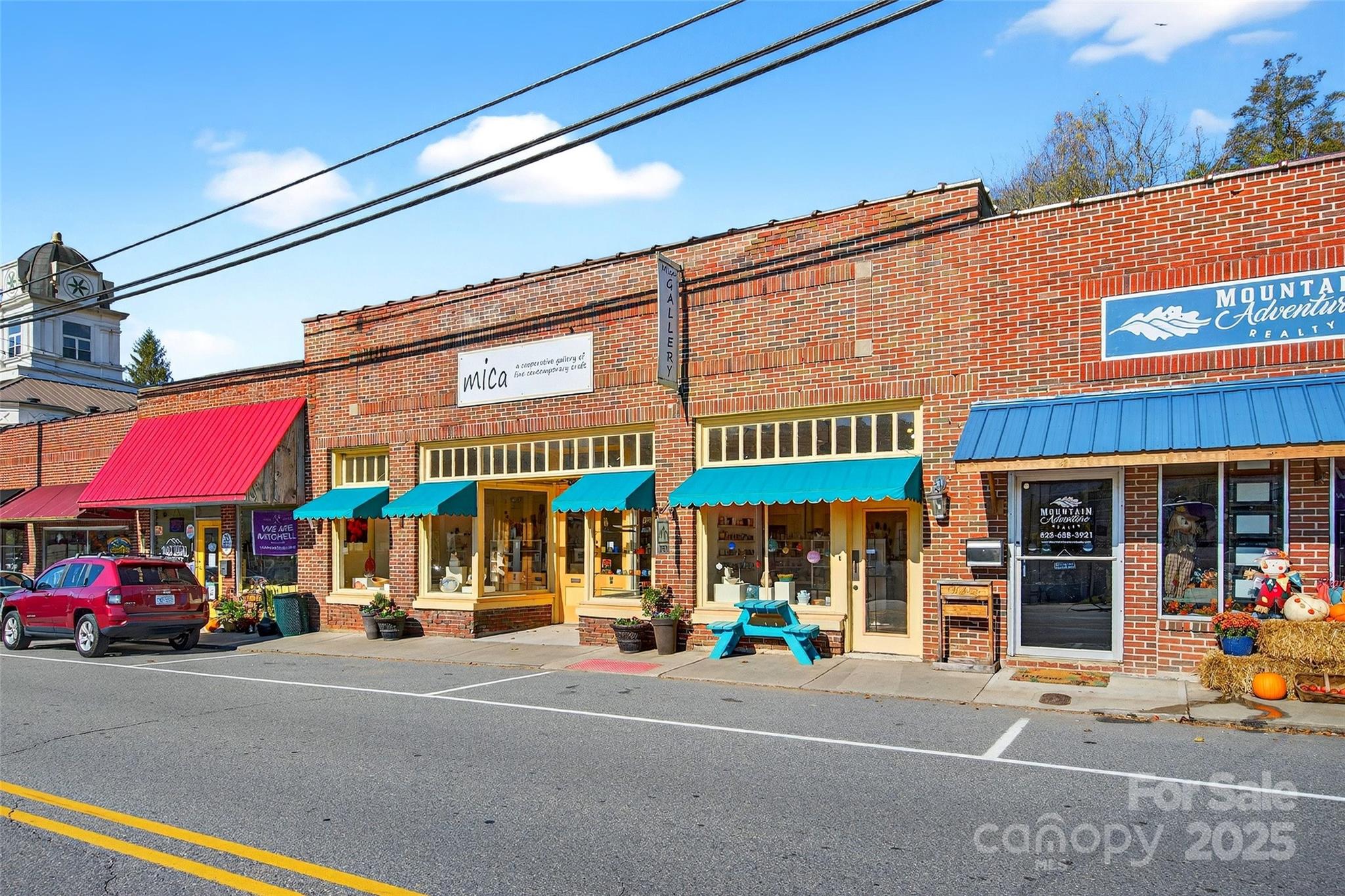 37 N Mitchell Avenue