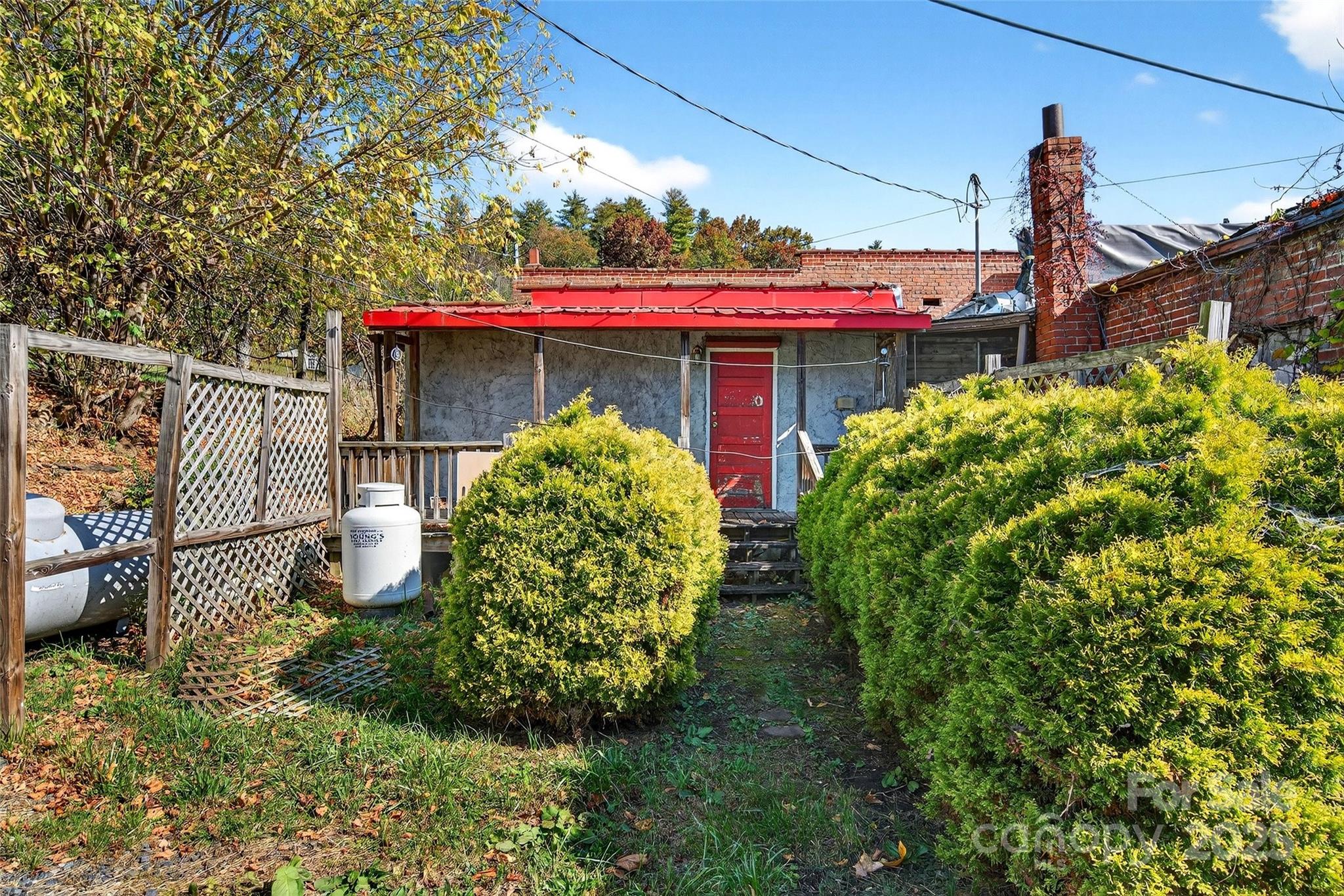 37 N Mitchell Avenue