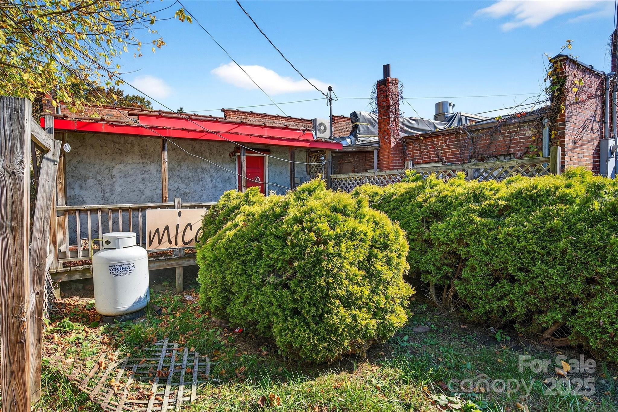 37 N Mitchell Avenue