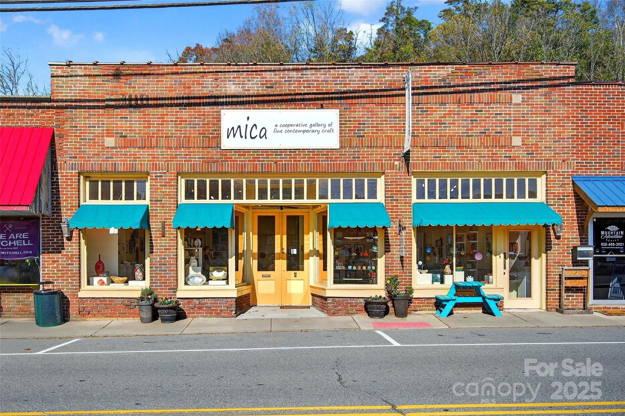 37 N Mitchell Avenue