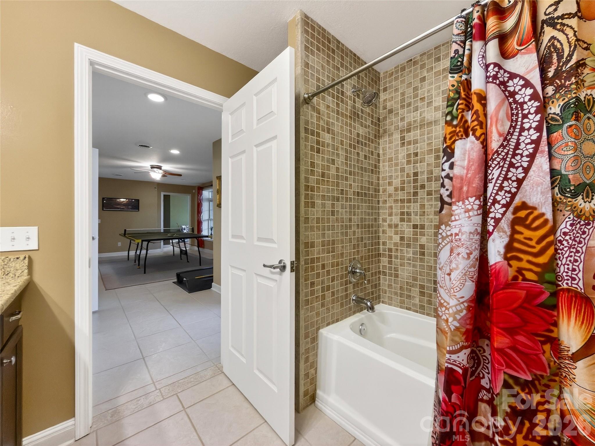 3275 Hanging Rock Road