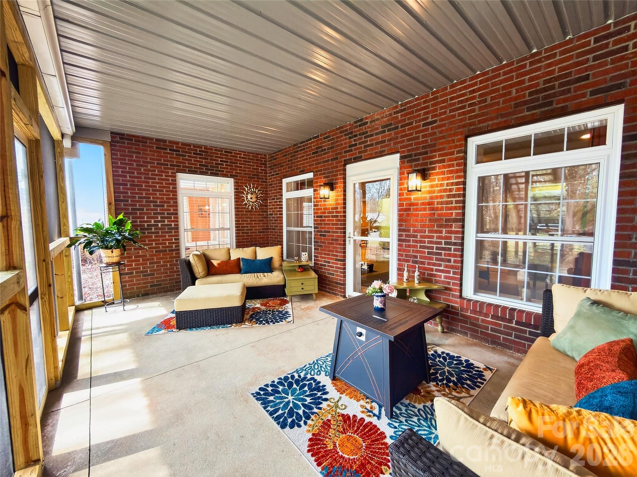 3275 Hanging Rock Road