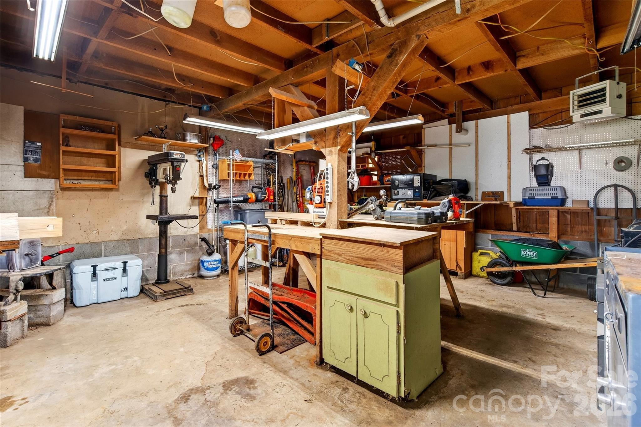 1511 White Oak Road