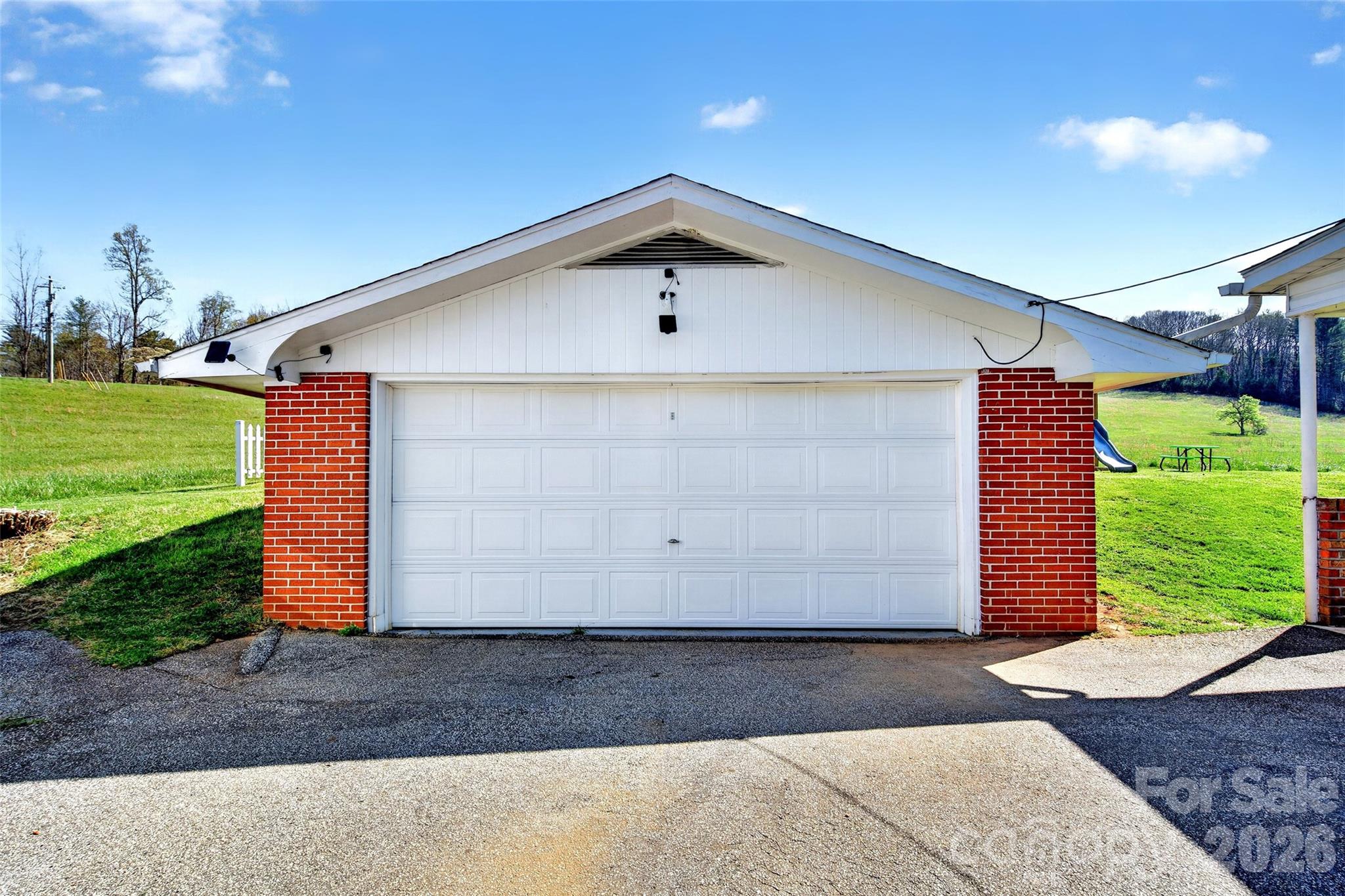 1511 White Oak Road