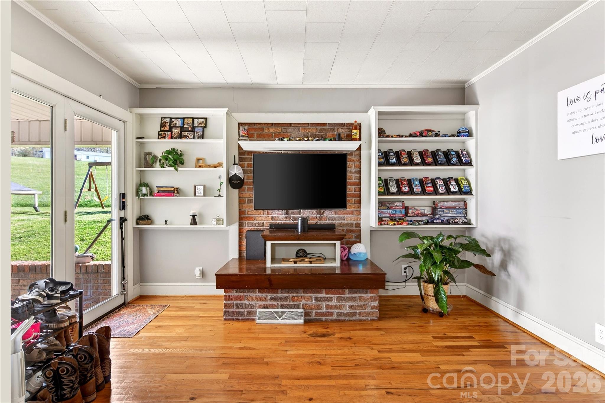 1511 White Oak Road