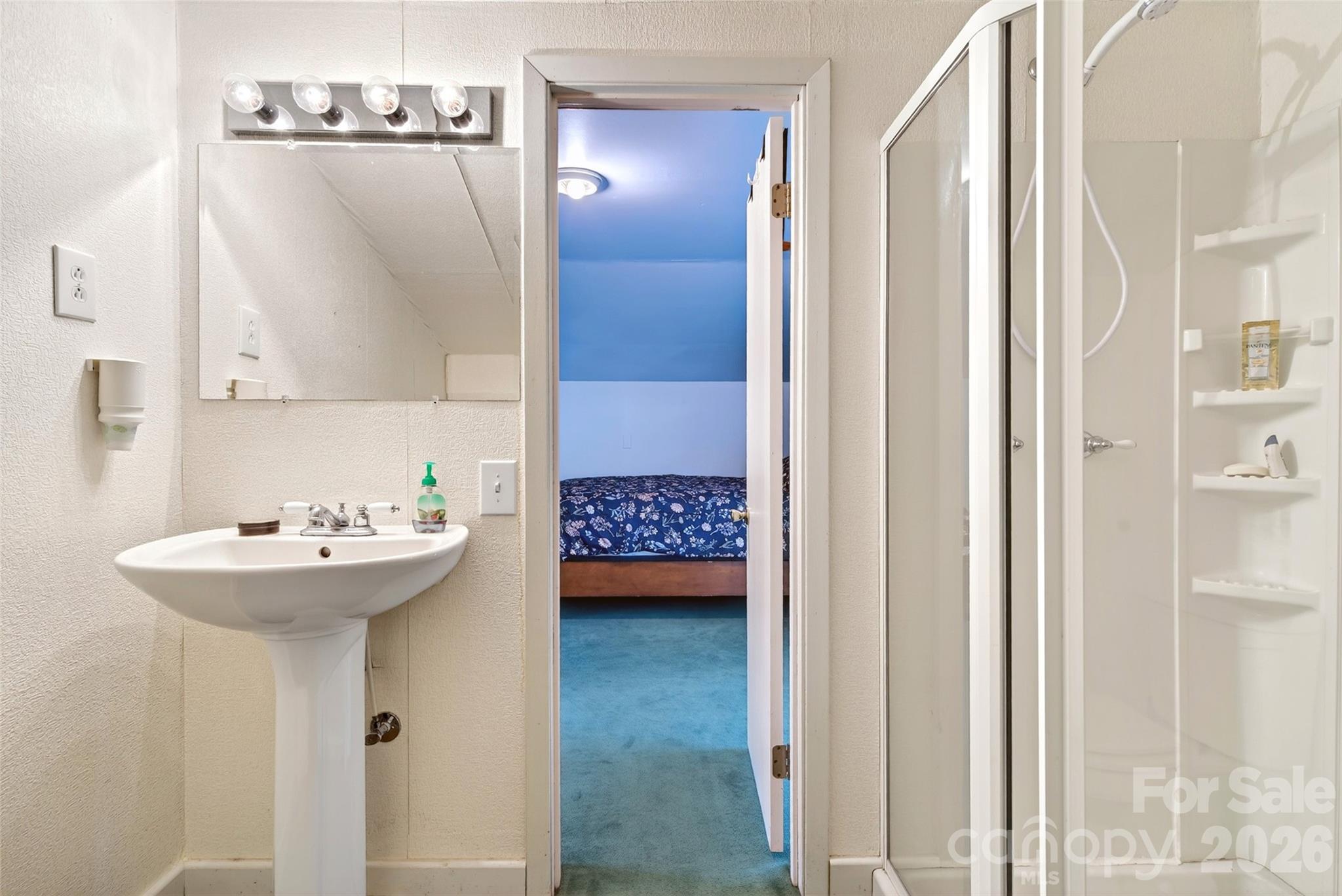 1511 White Oak Road