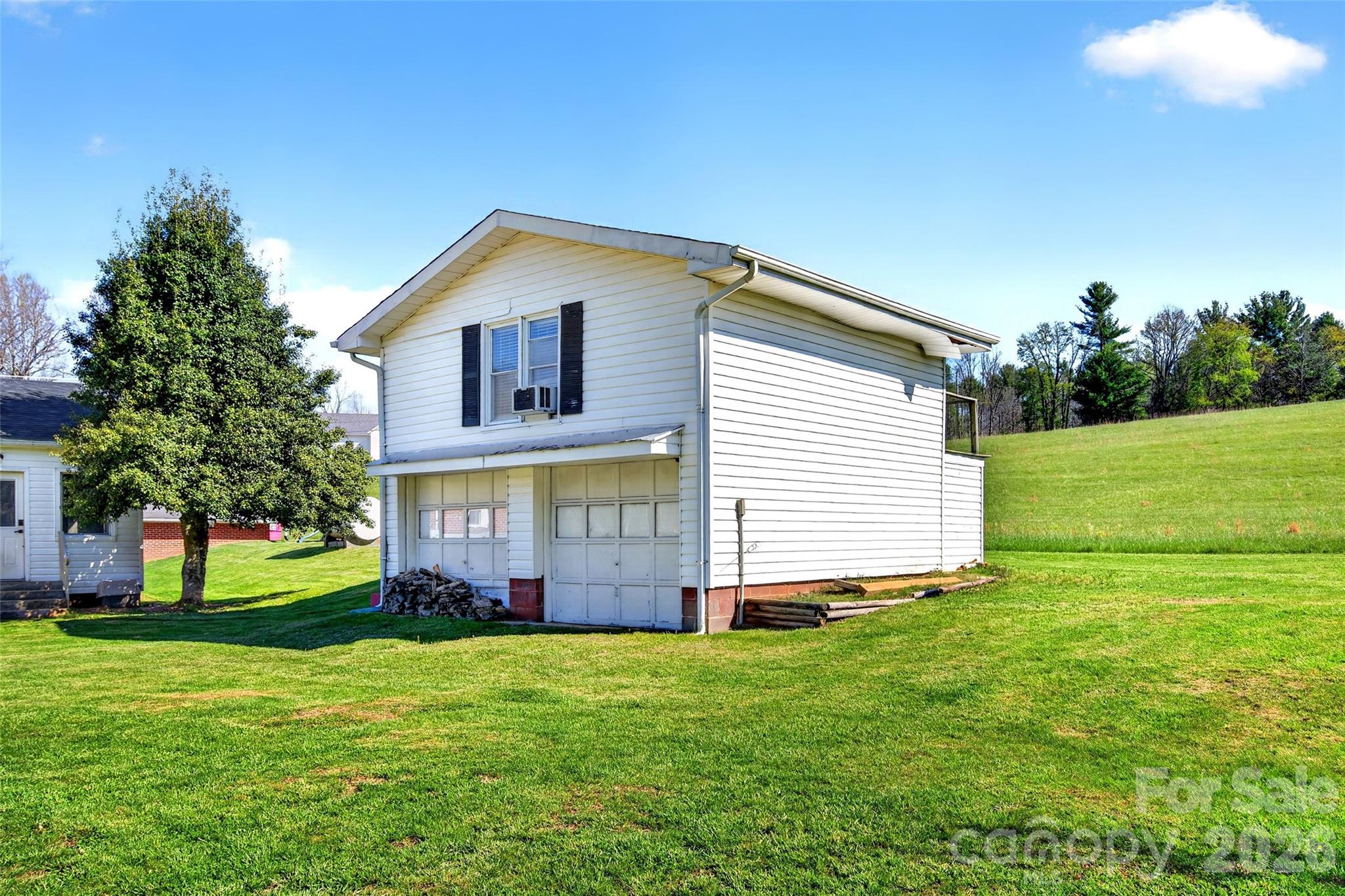 1511 White Oak Road