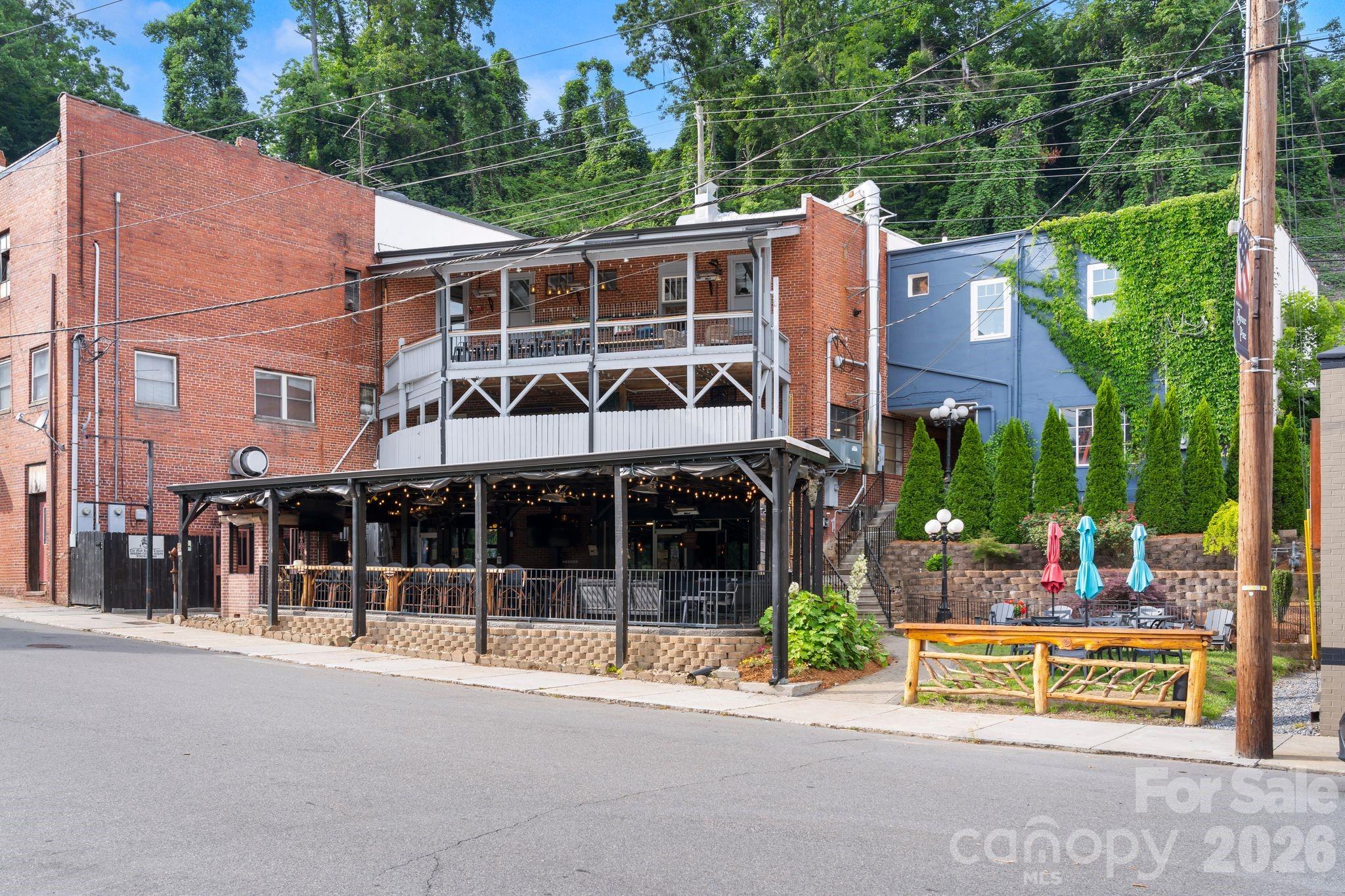 69 Locust Street