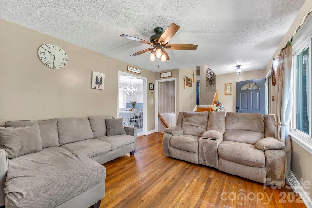 1199 Deer Park Lake Road