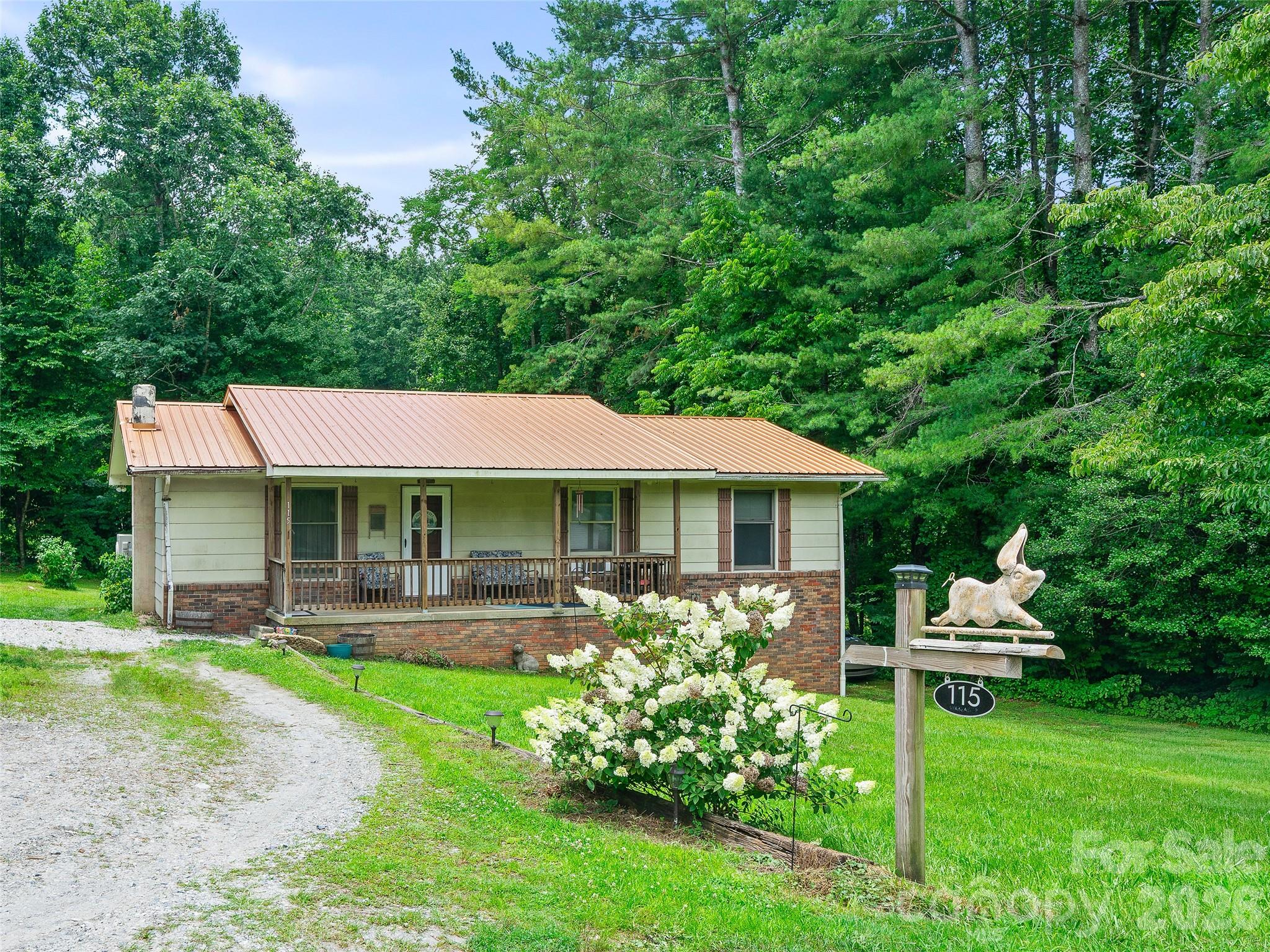115 Hollifield Street