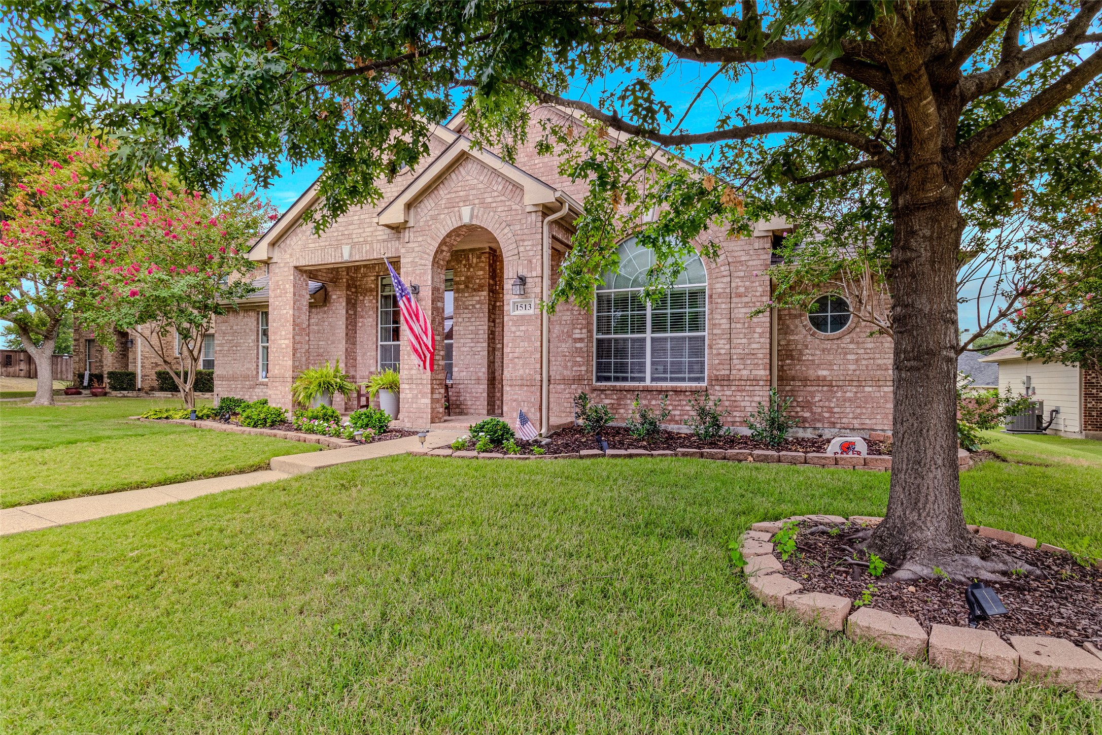 1513 Richfield Court