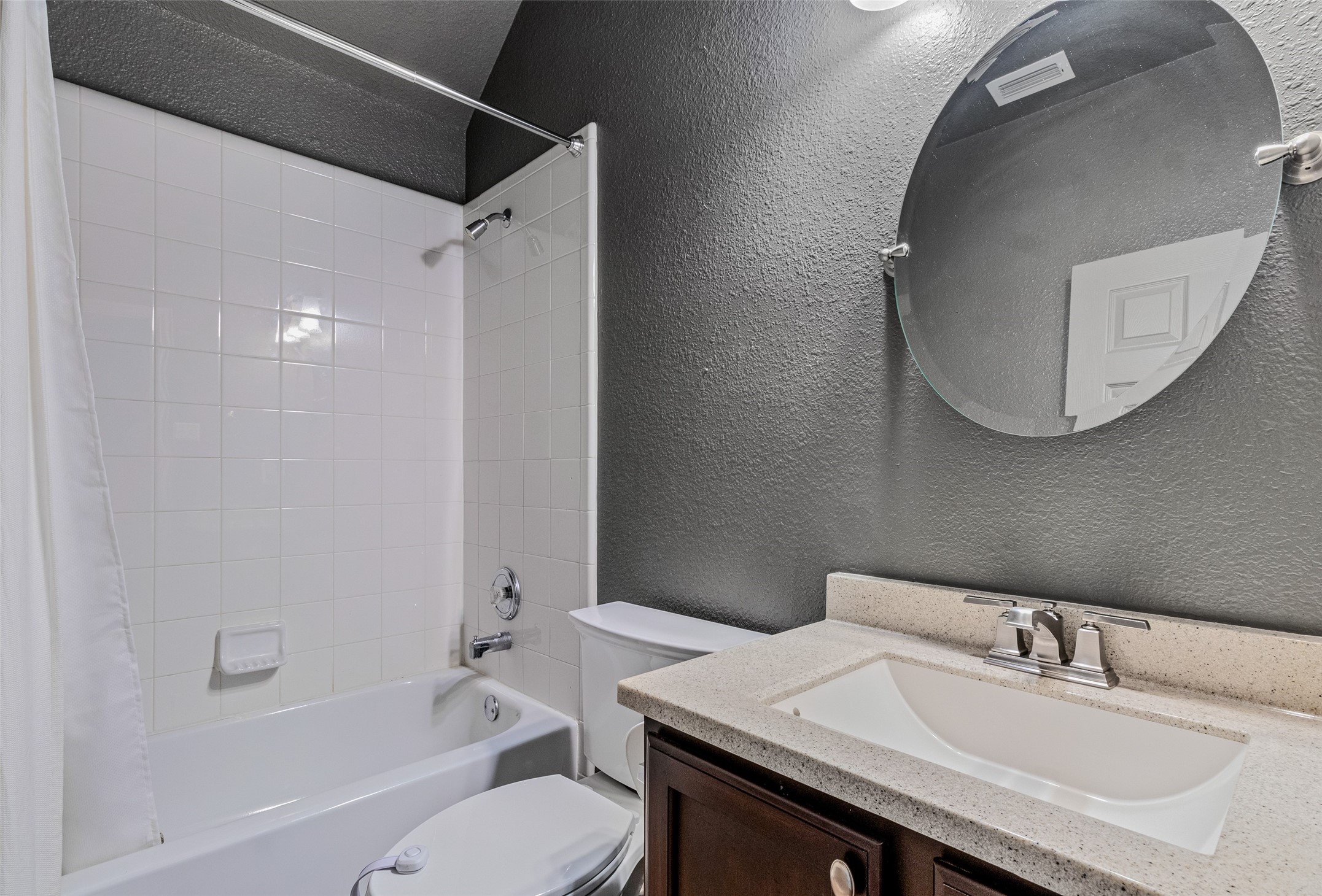 1513 Richfield Court