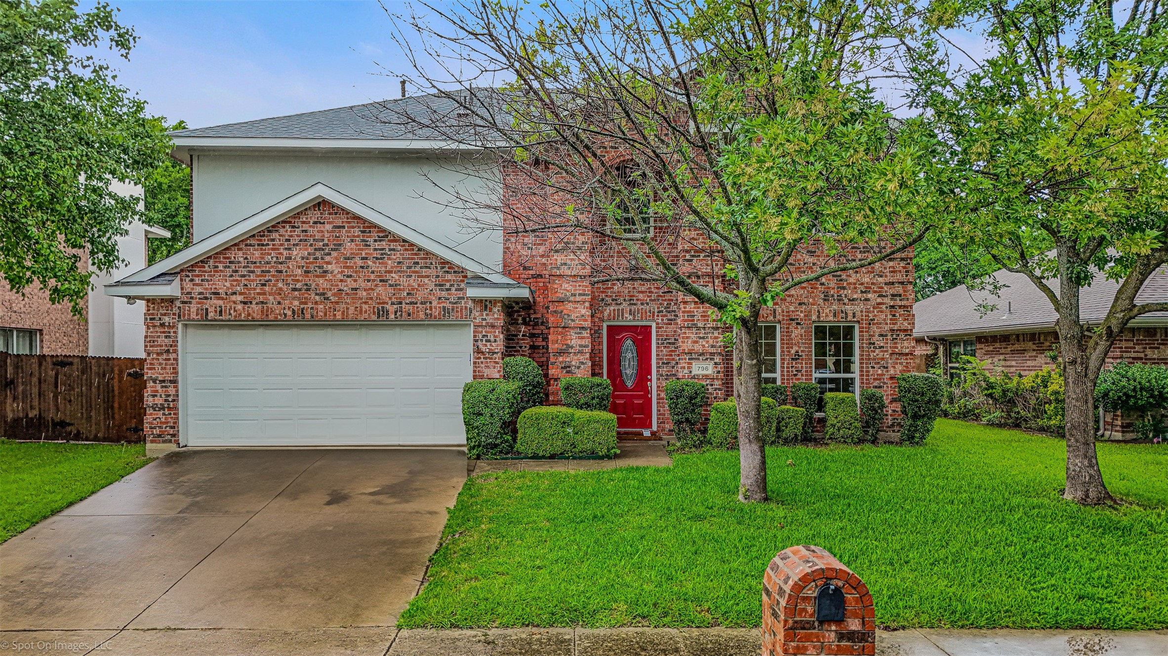 796 Oak Hollow Lane