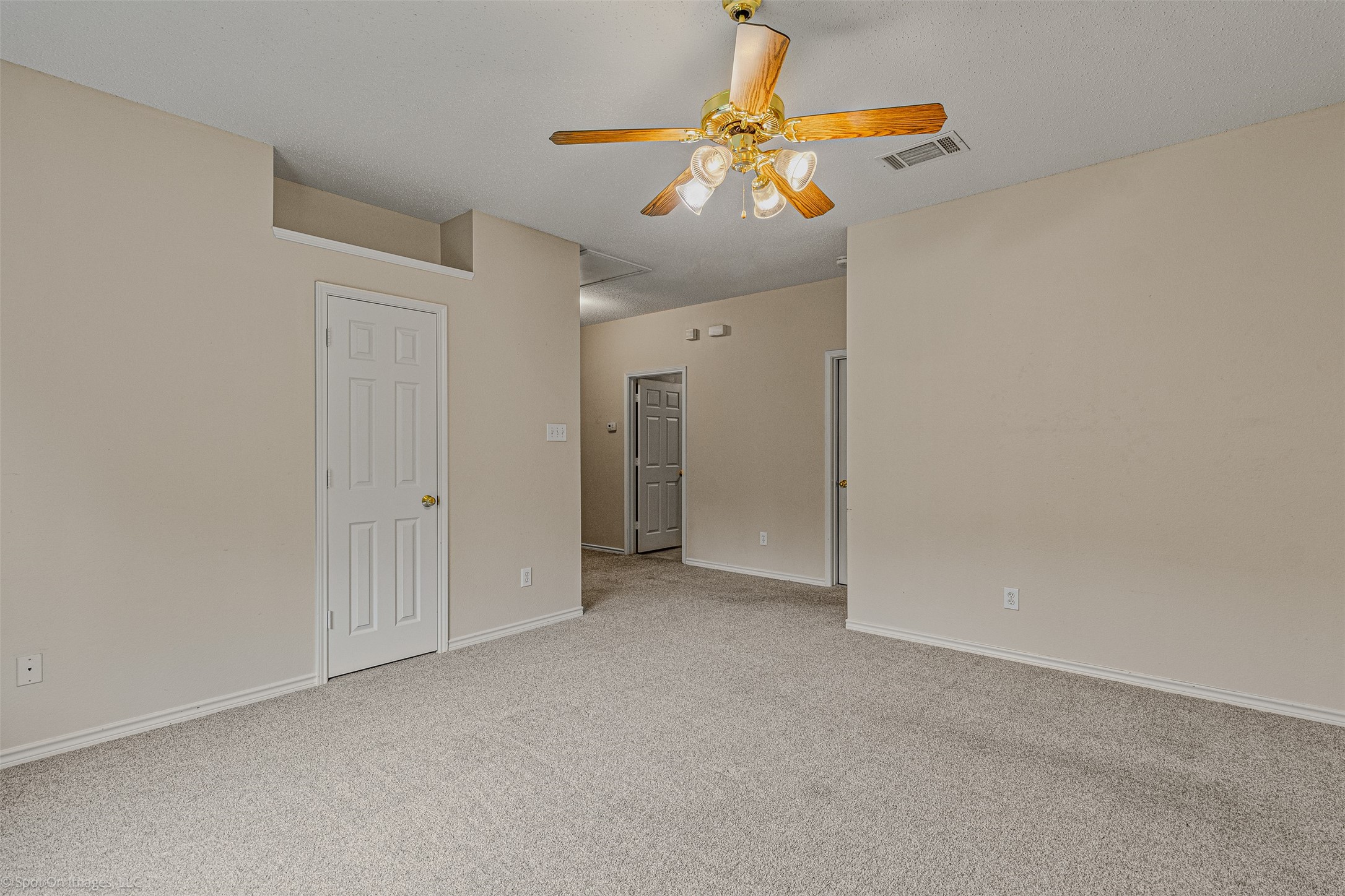 796 Oak Hollow Lane