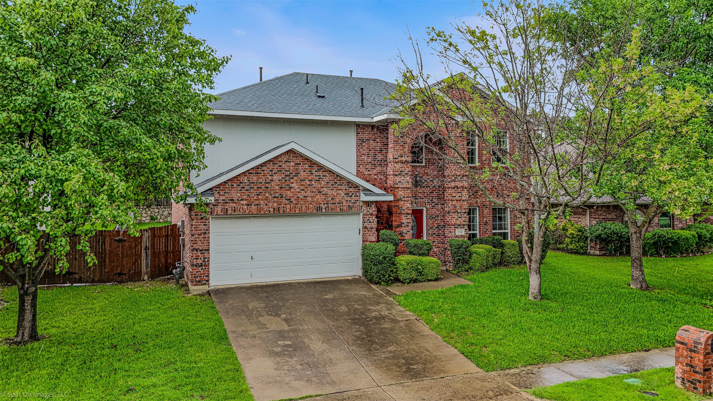 796 Oak Hollow Lane