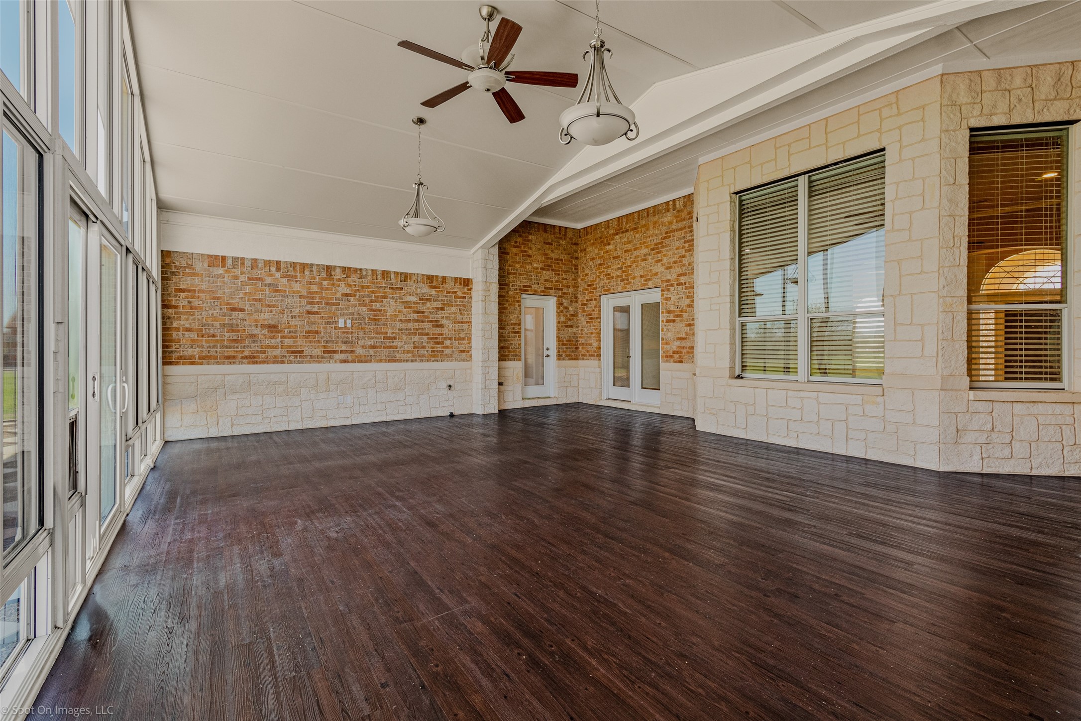 477 Horseshoe Bend