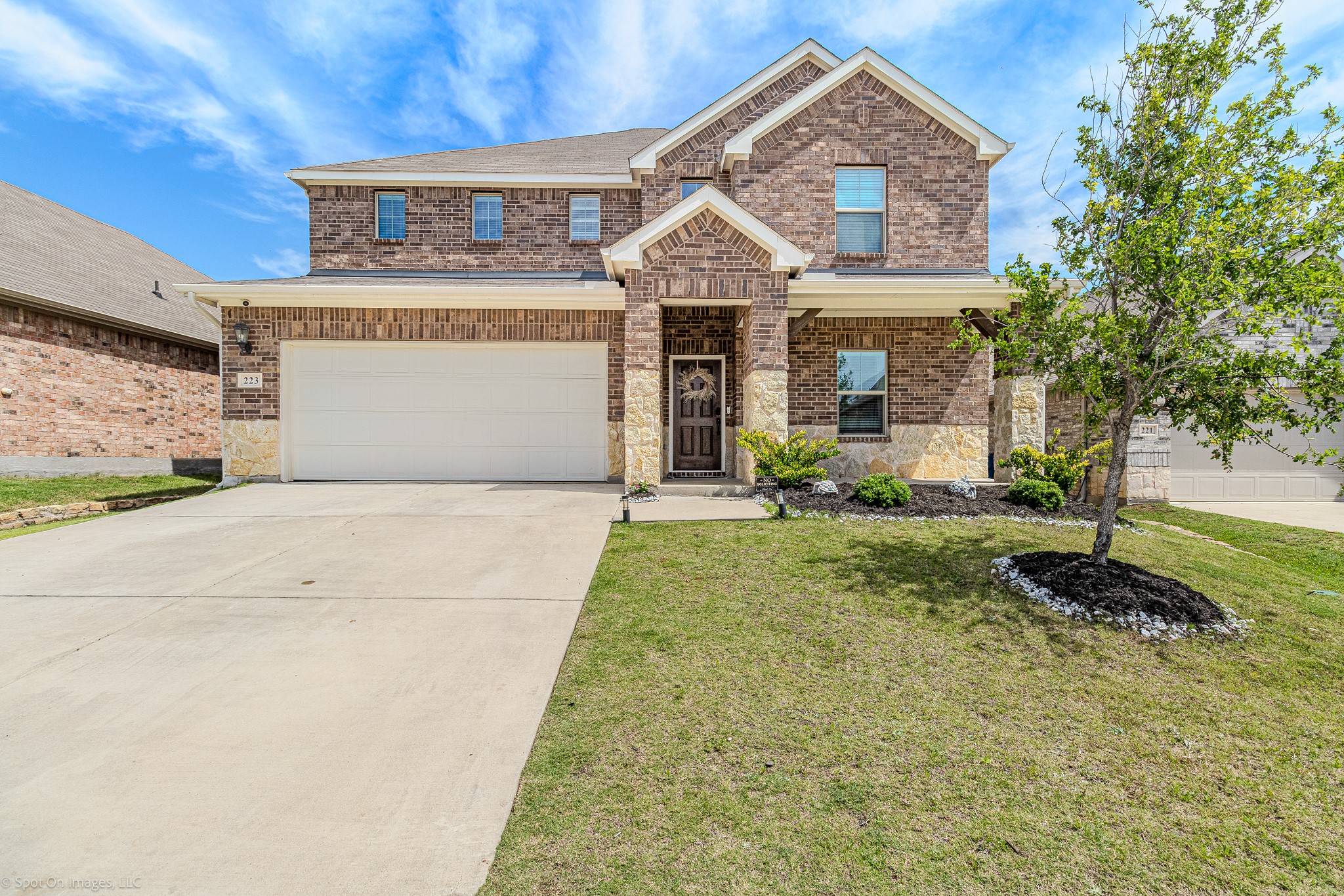 223 Luna Lane