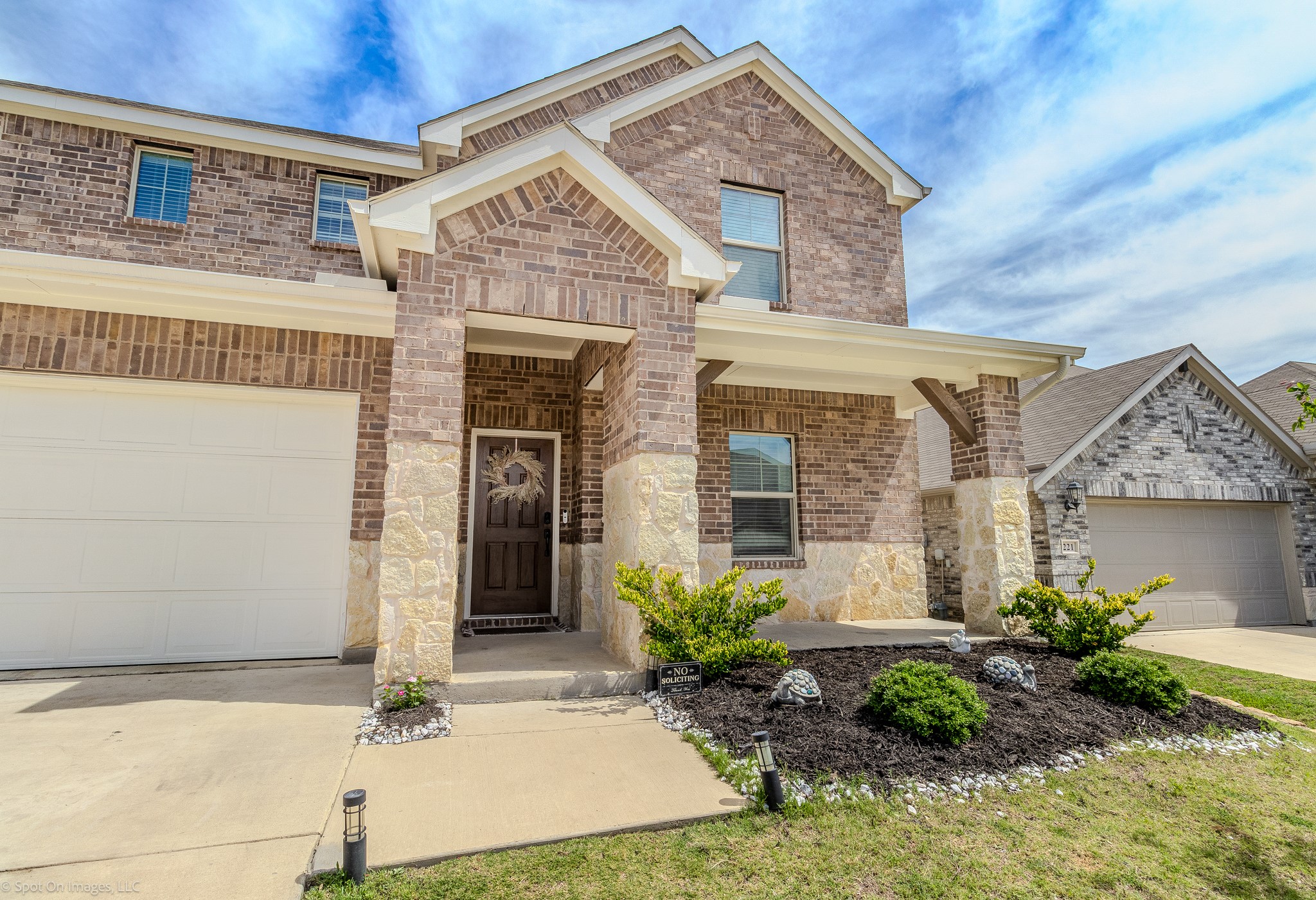 223 Luna Lane