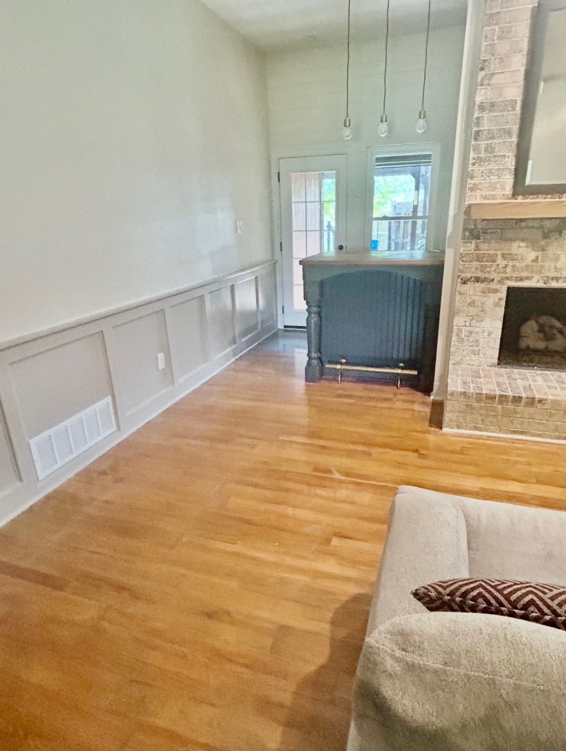 913 Lake Meadows Drive