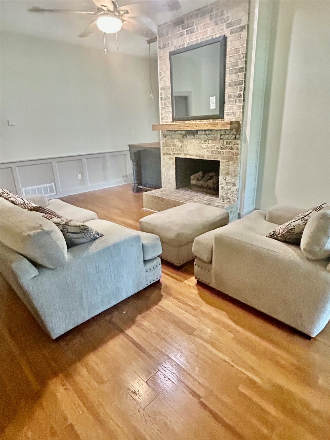 913 Lake Meadows Drive