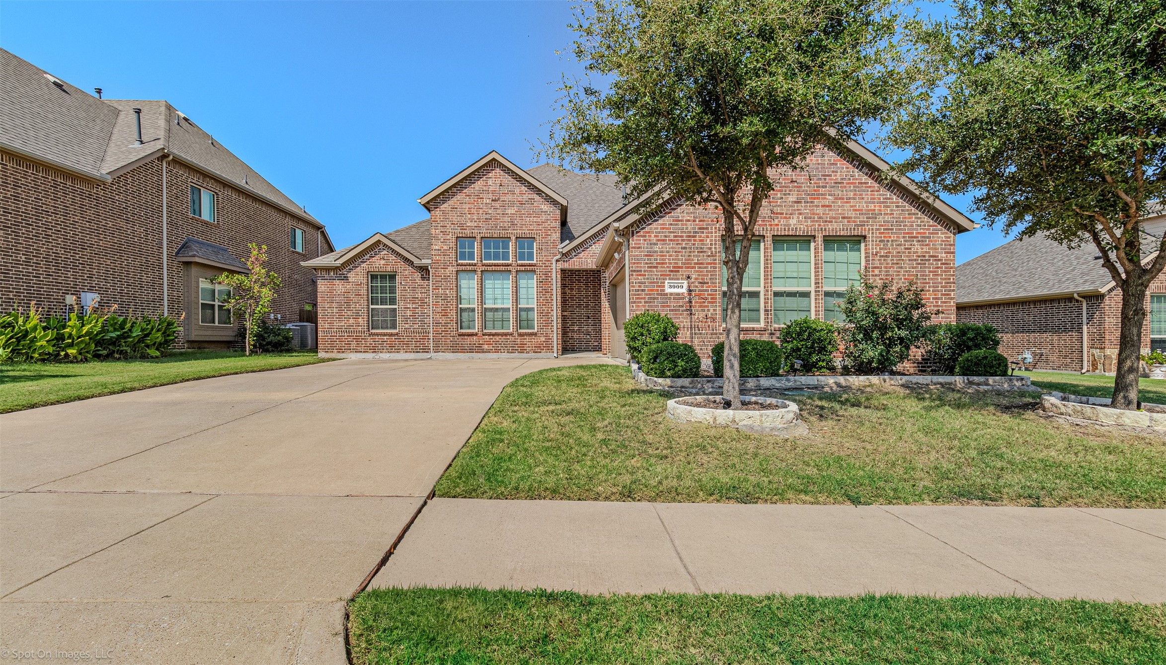 3909 Whitman Drive