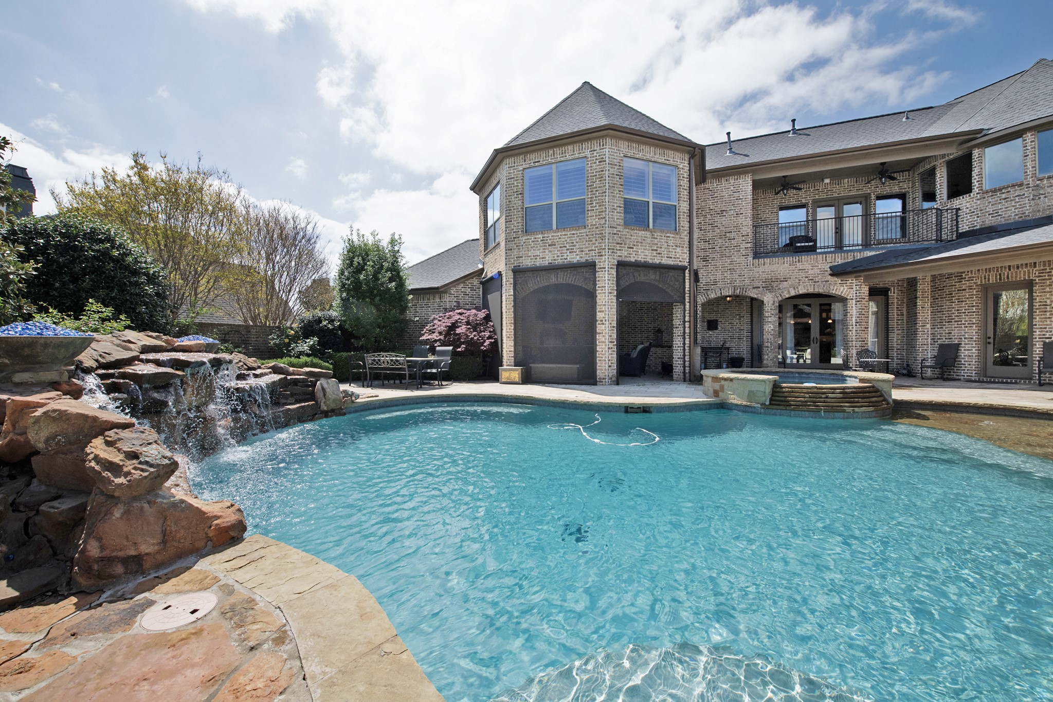 100 Manor Drive