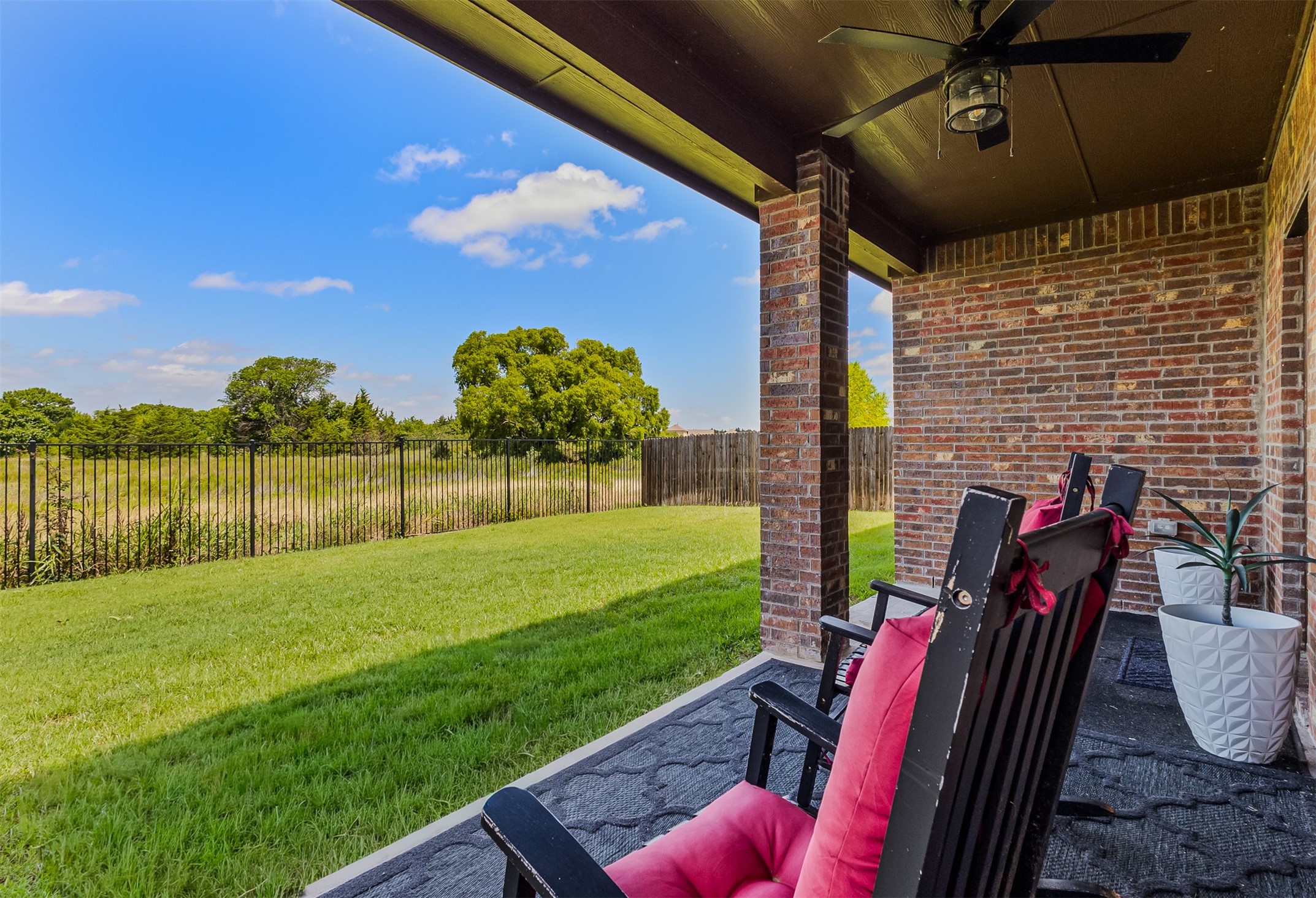1043 Sublime Drive