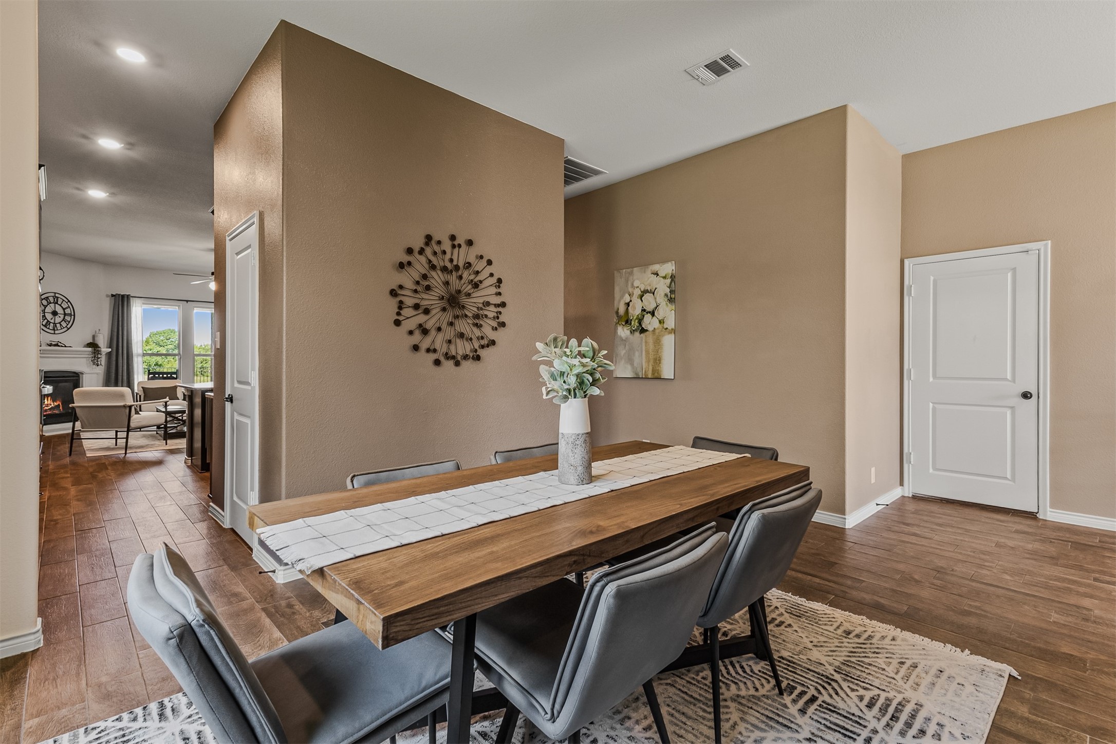 1043 Sublime Drive
