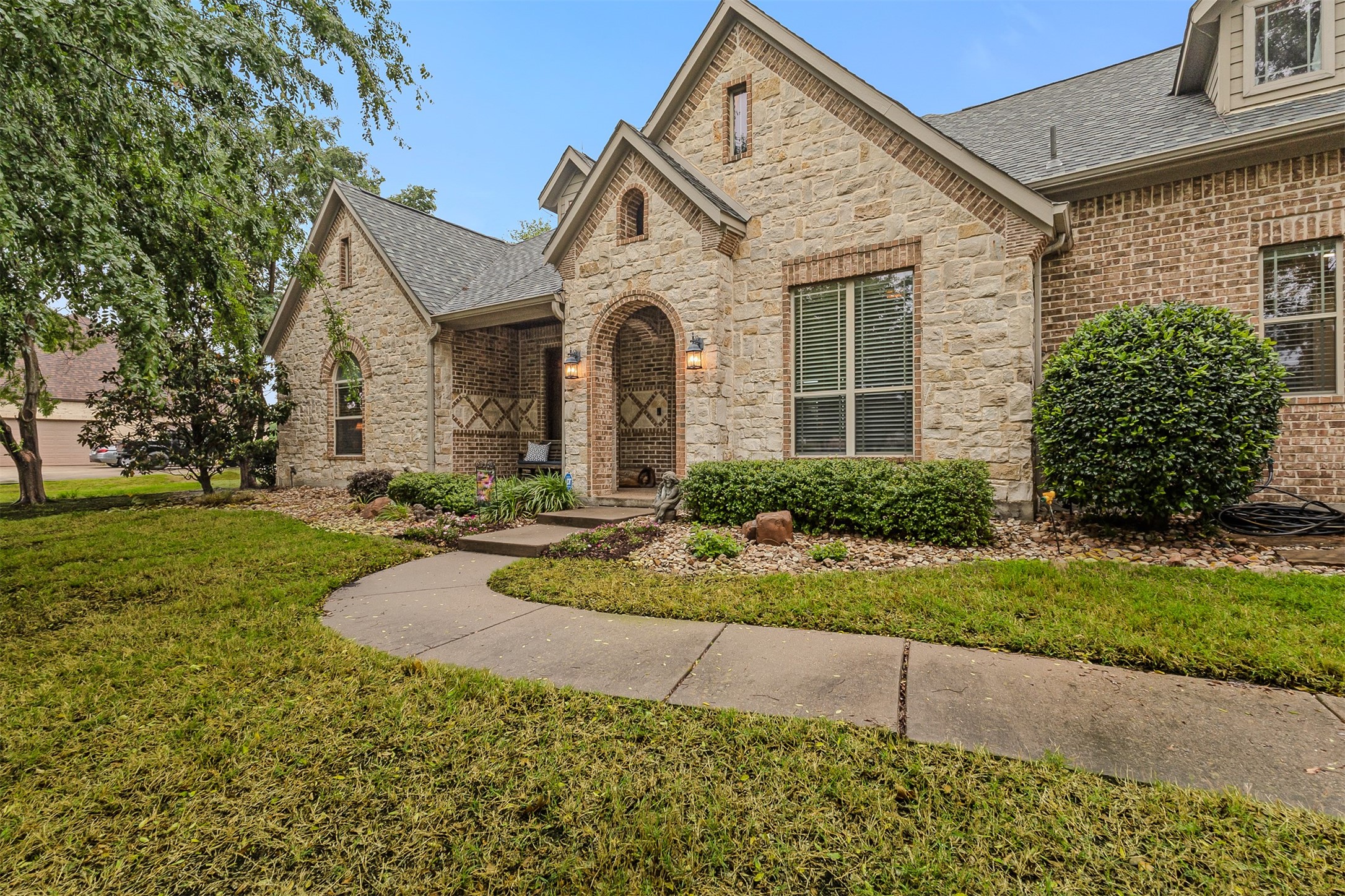 12 Granite Ridge Drive