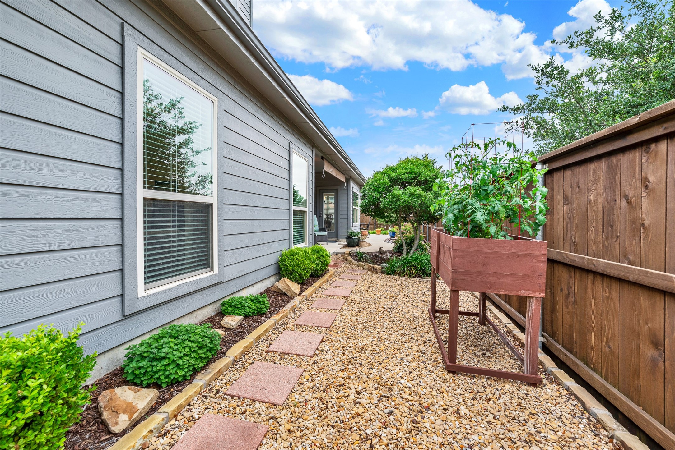 1401 Silver Lake Drive