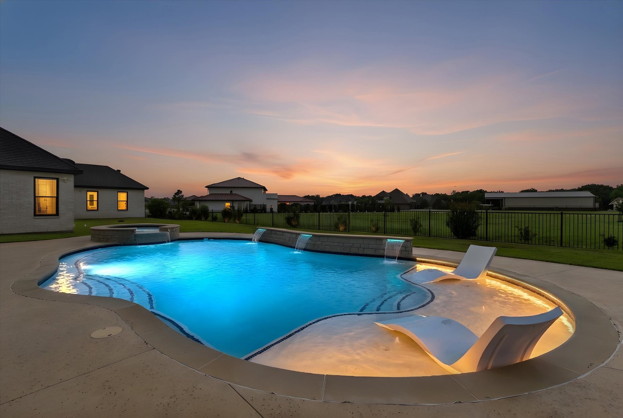 680 Horseshoe Bend