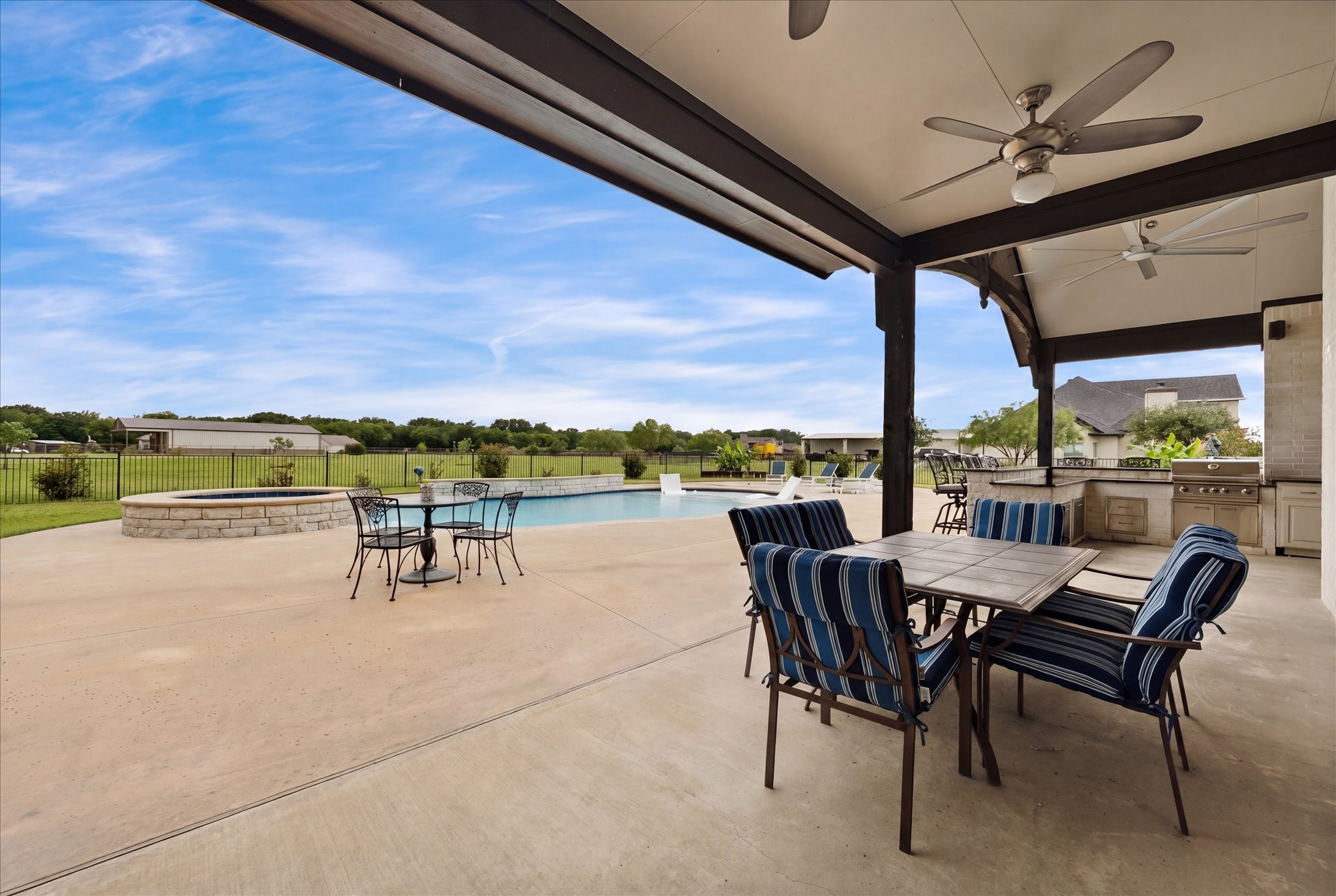 680 Horseshoe Bend