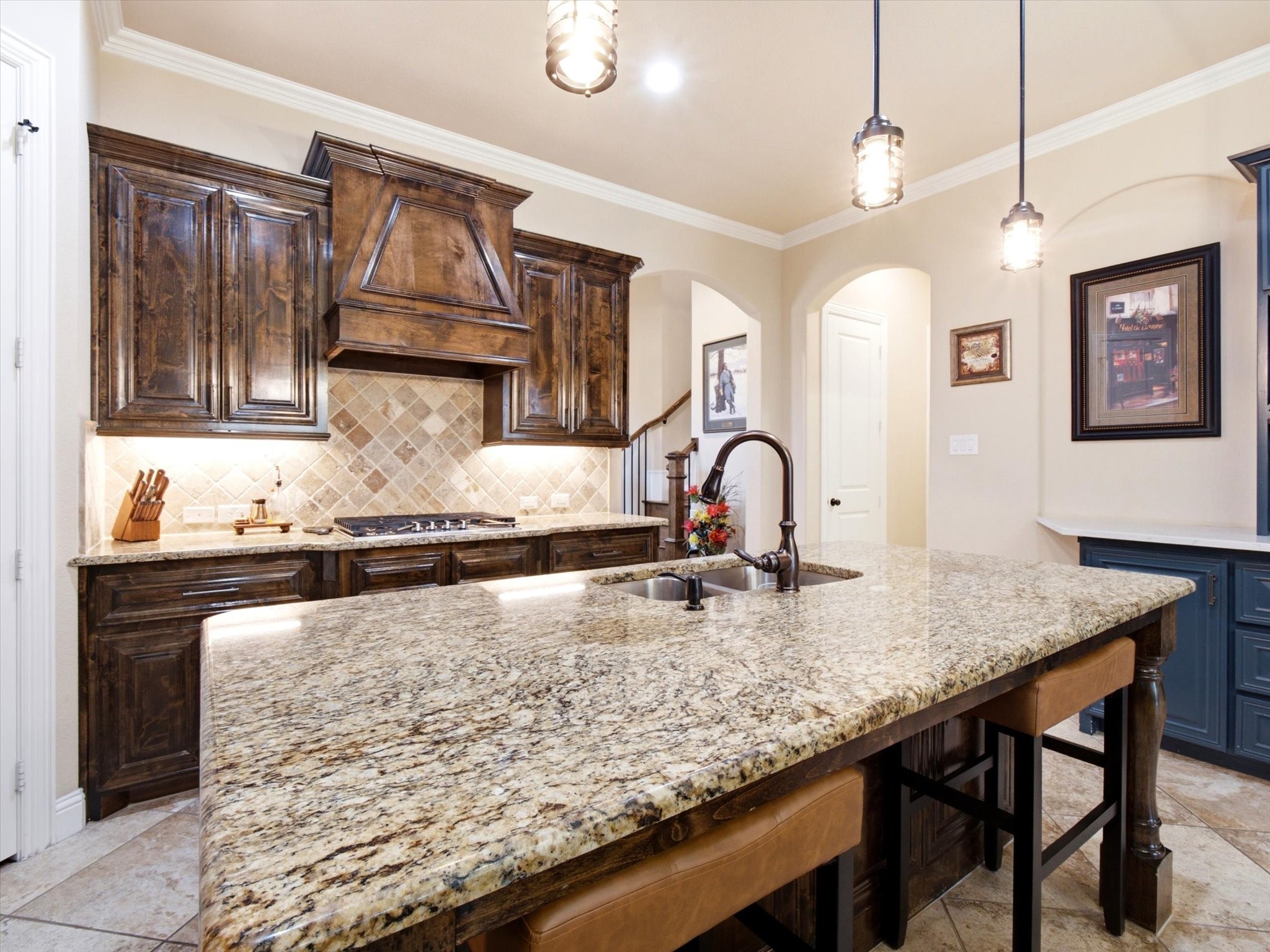 1013 Pleasant View Drive