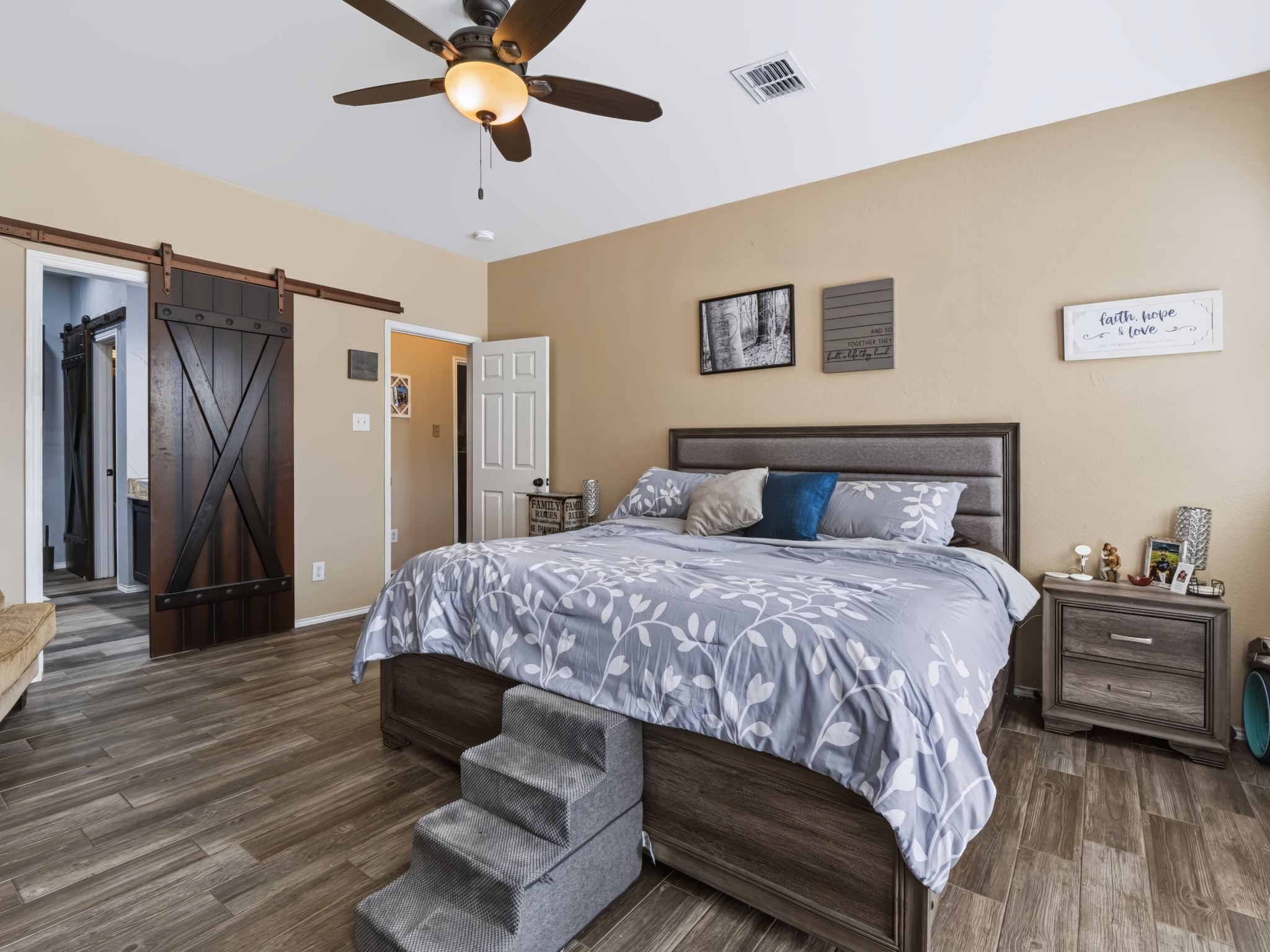 10518 Woodlands Trail