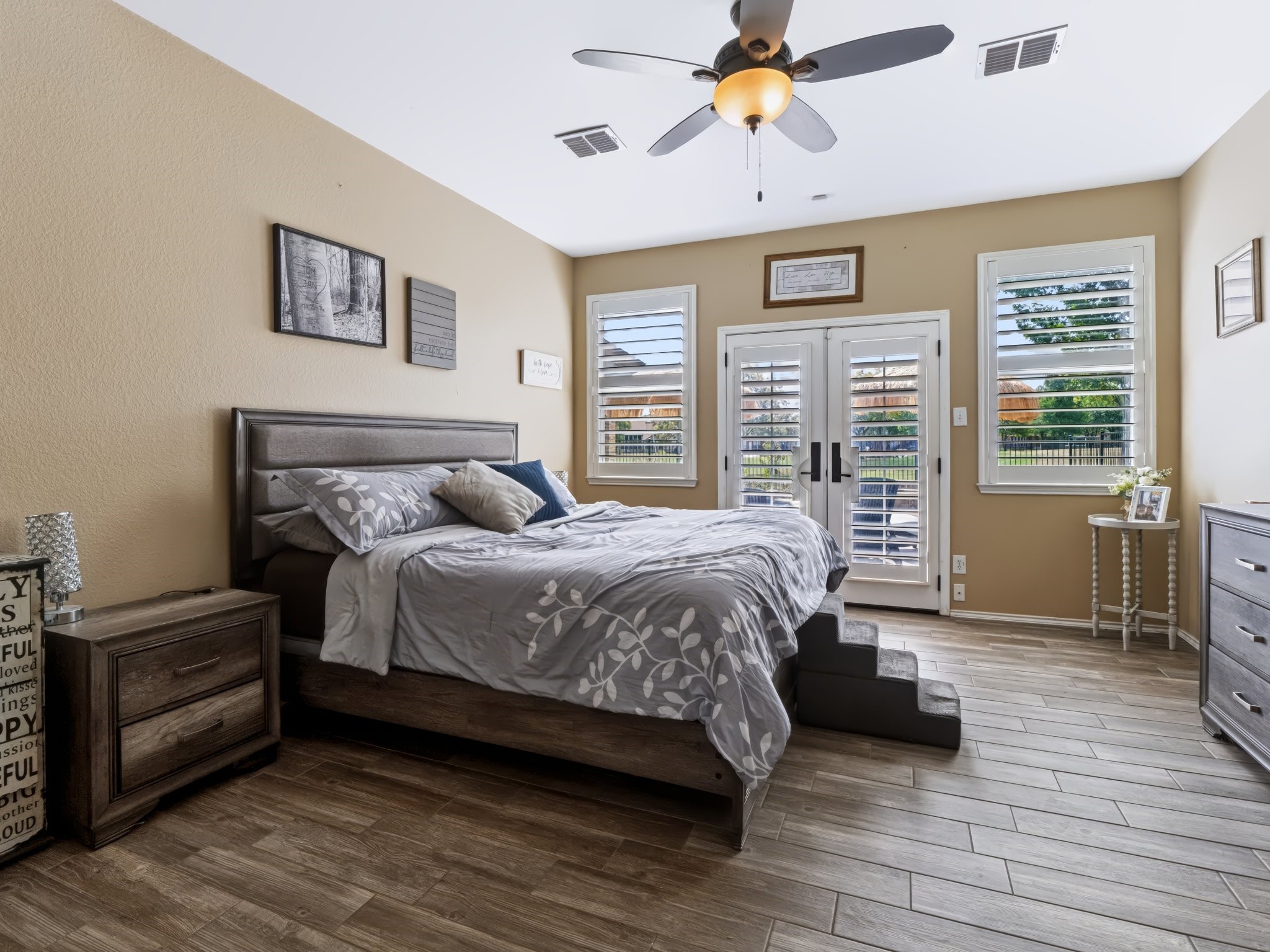 10518 Woodlands Trail