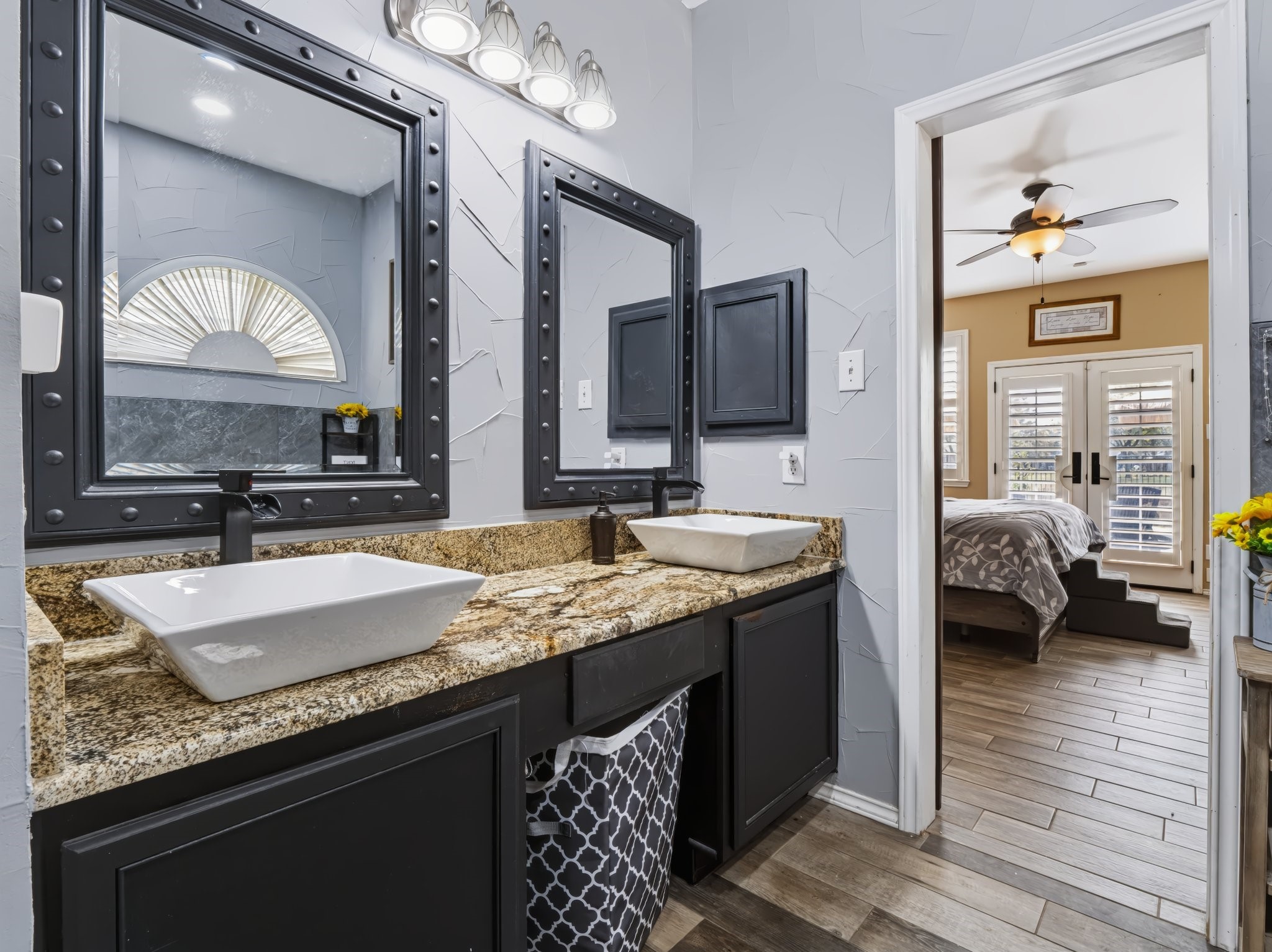 10518 Woodlands Trail