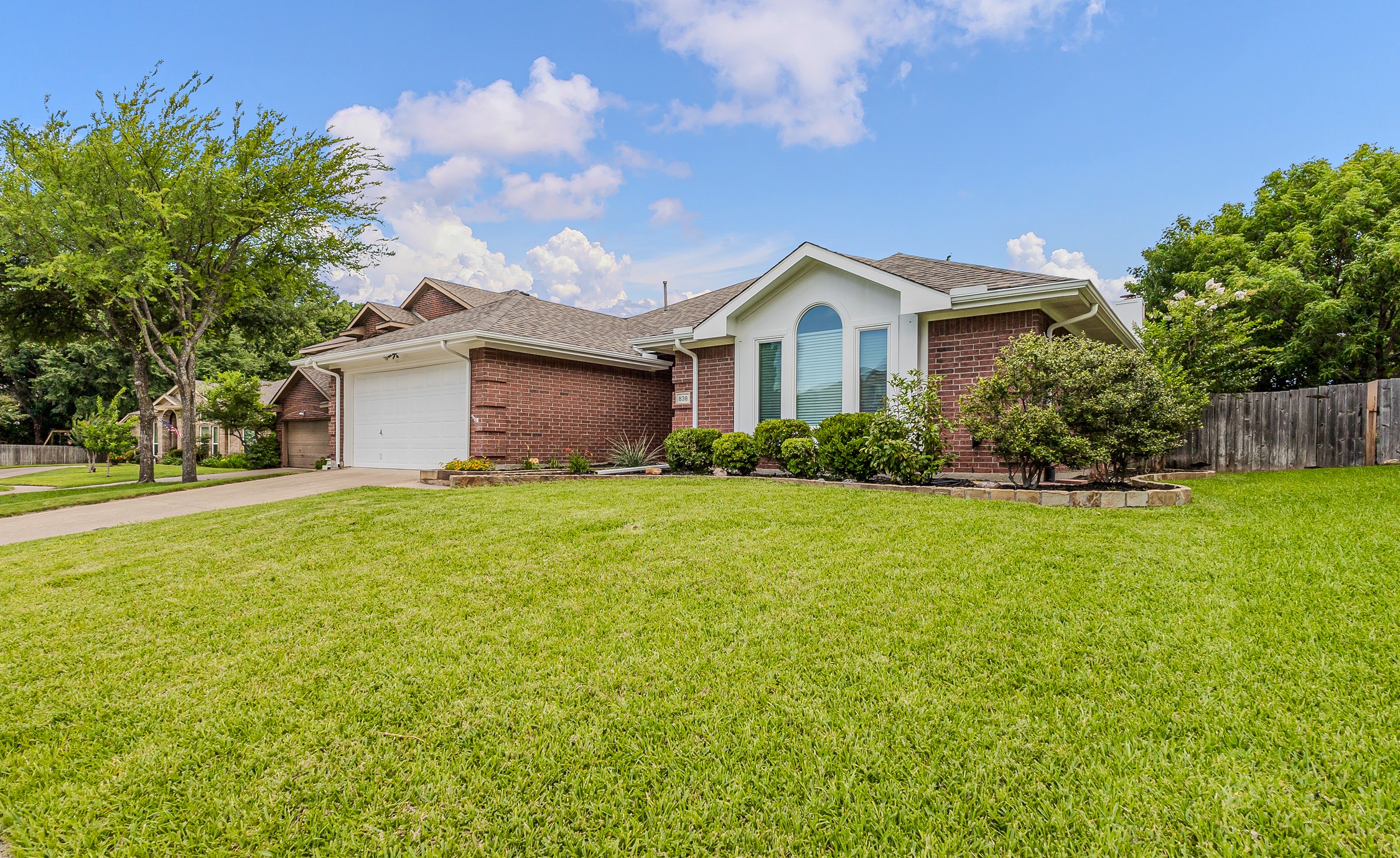 838 Oak Hollow Lane