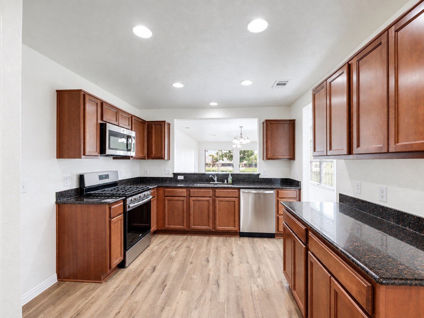 7542 Birmingham Forest Drive