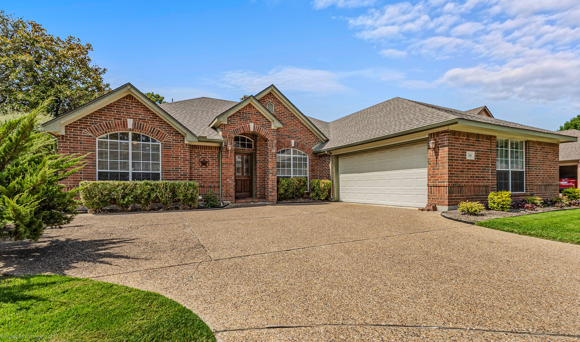 208 Lionhart Place