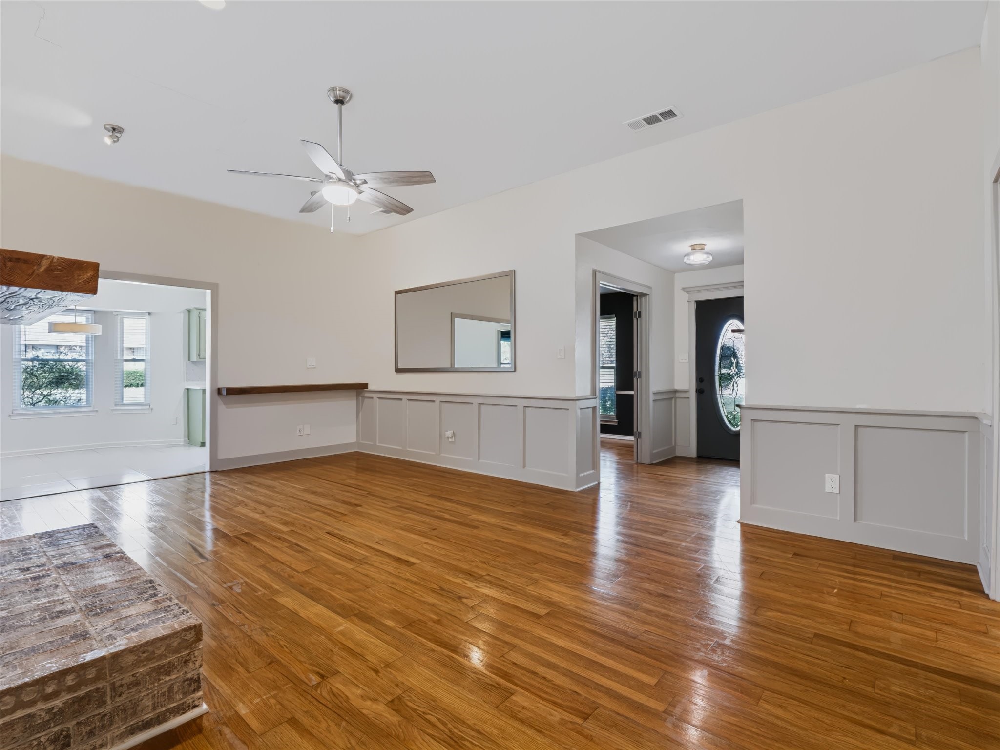 913 Lake Meadows Drive