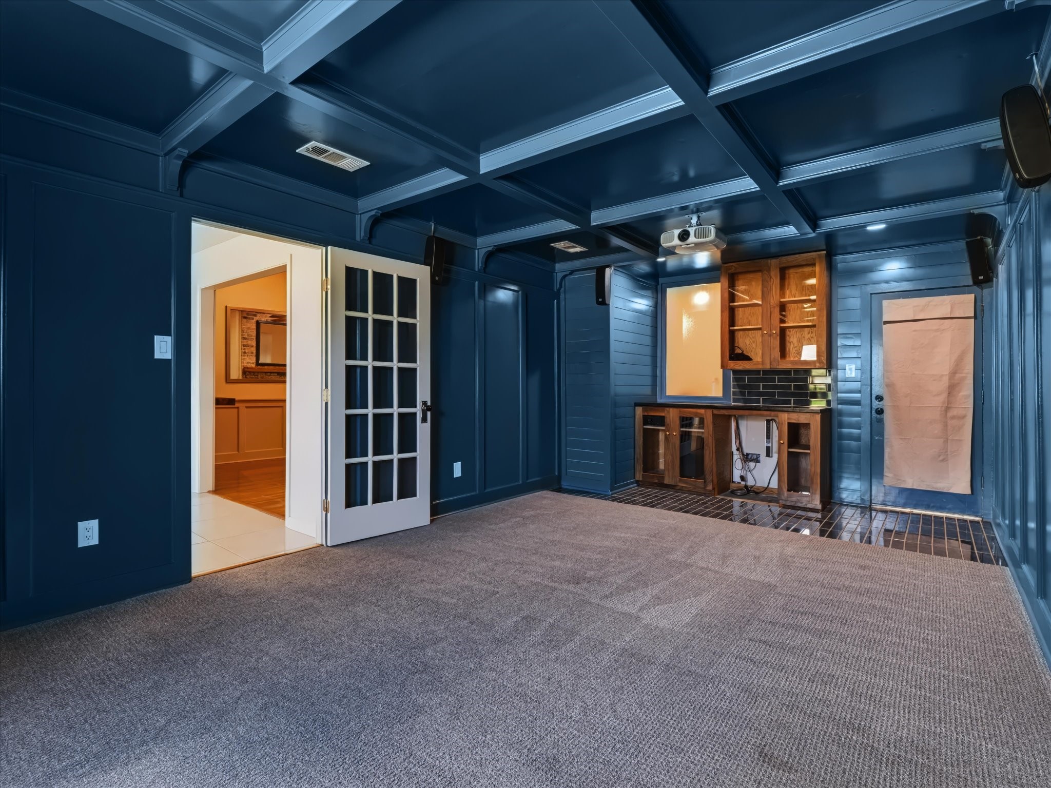 913 Lake Meadows Drive