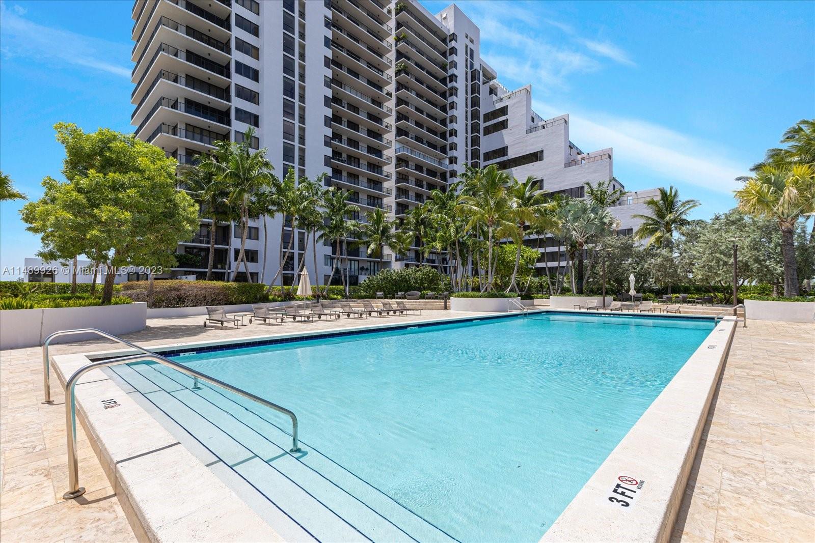 1000 Venetian Way Unit: 1008
