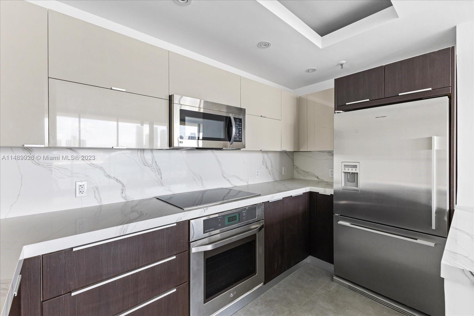 1000 Venetian Way Unit: 1008